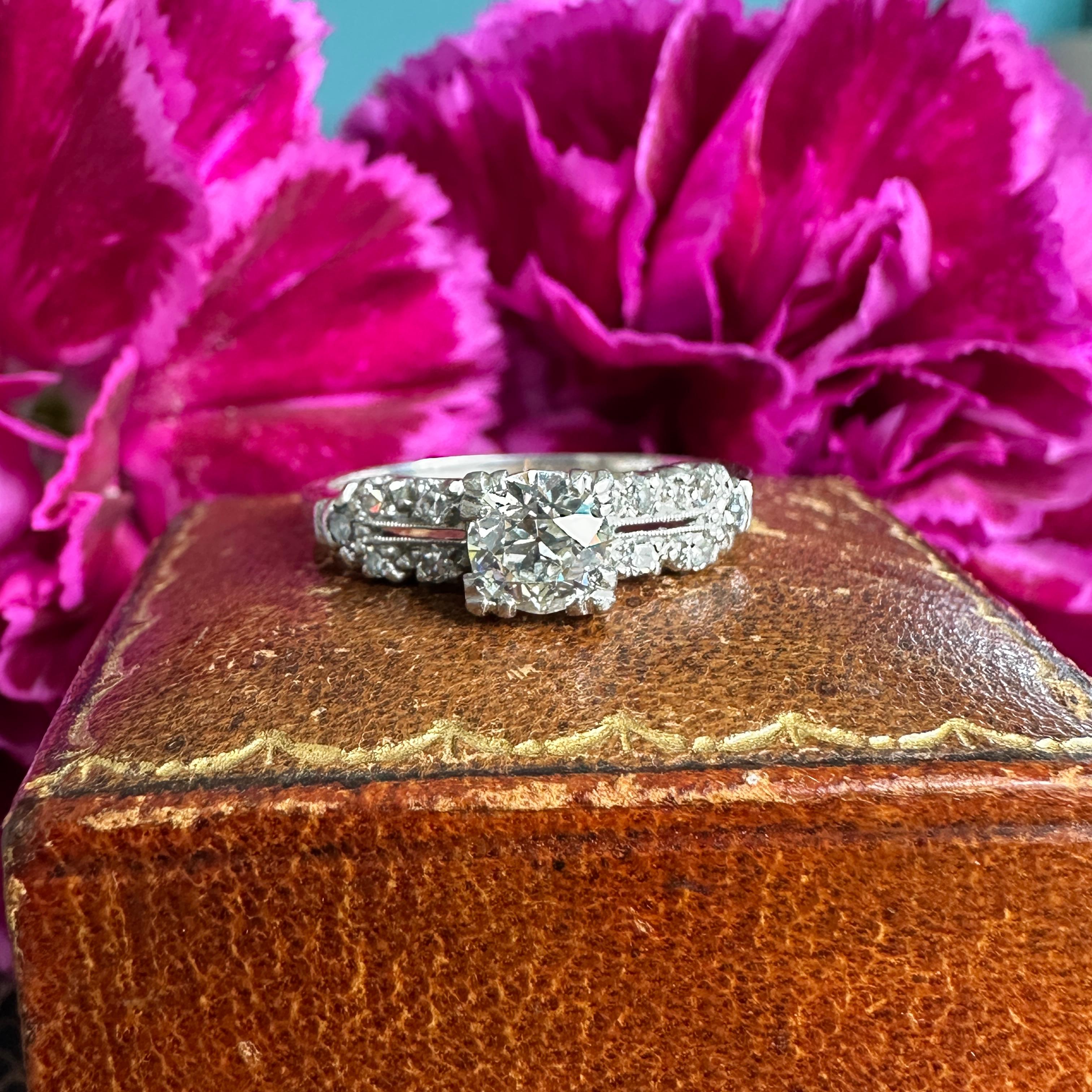 Anillo de compromiso vintage de platino con diamantes de 0,58 ct de los años 1930-40 en venta 4