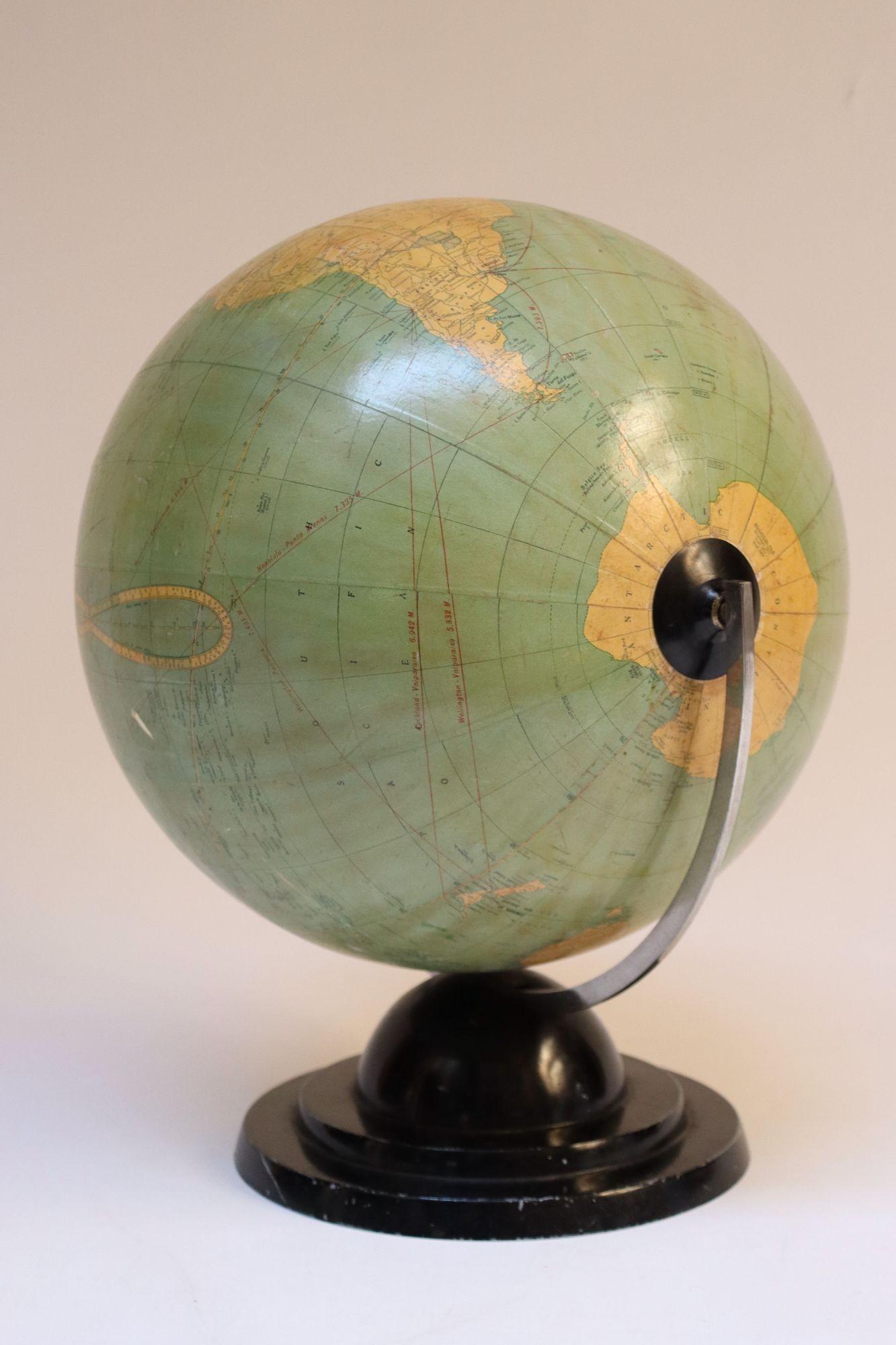 Américain Globe réversible Magnus de 1930 par la Prouty Branch Company of Chicago en vente
