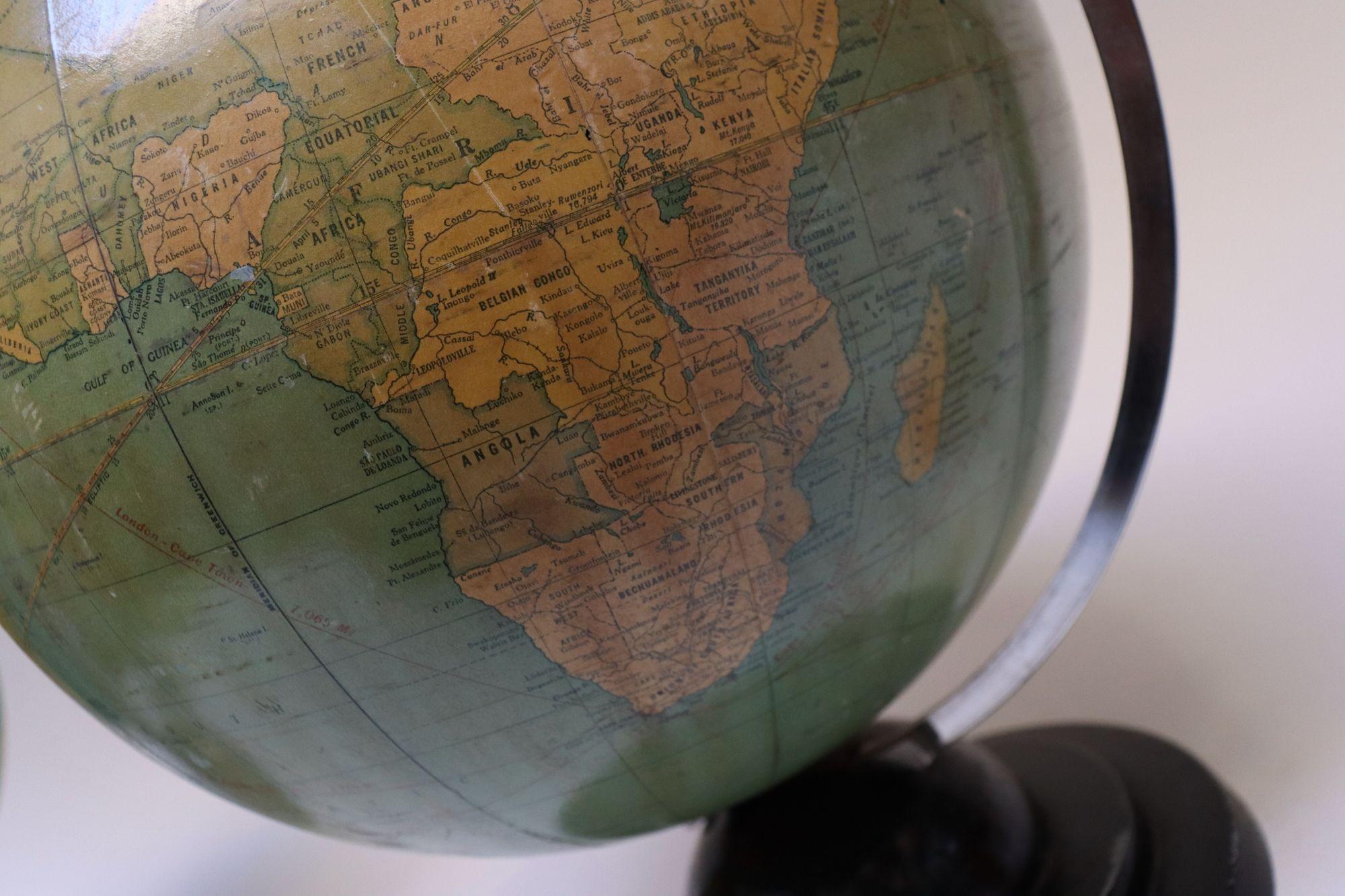 Métal Globe réversible Magnus de 1930 par la Prouty Branch Company of Chicago en vente