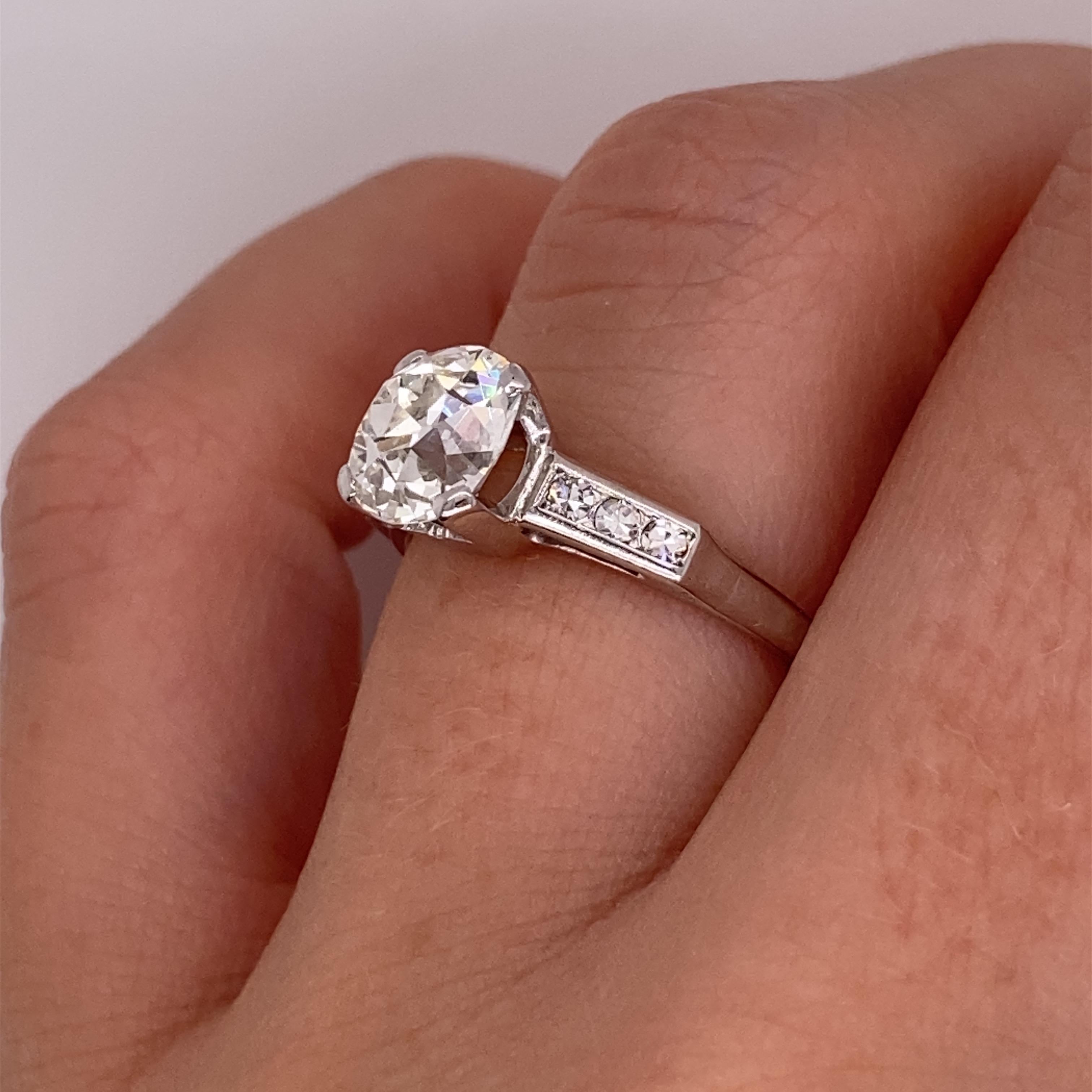 Vintage 1930s 1.50 Carat Old European Cut Diamond Ring For Sale 2