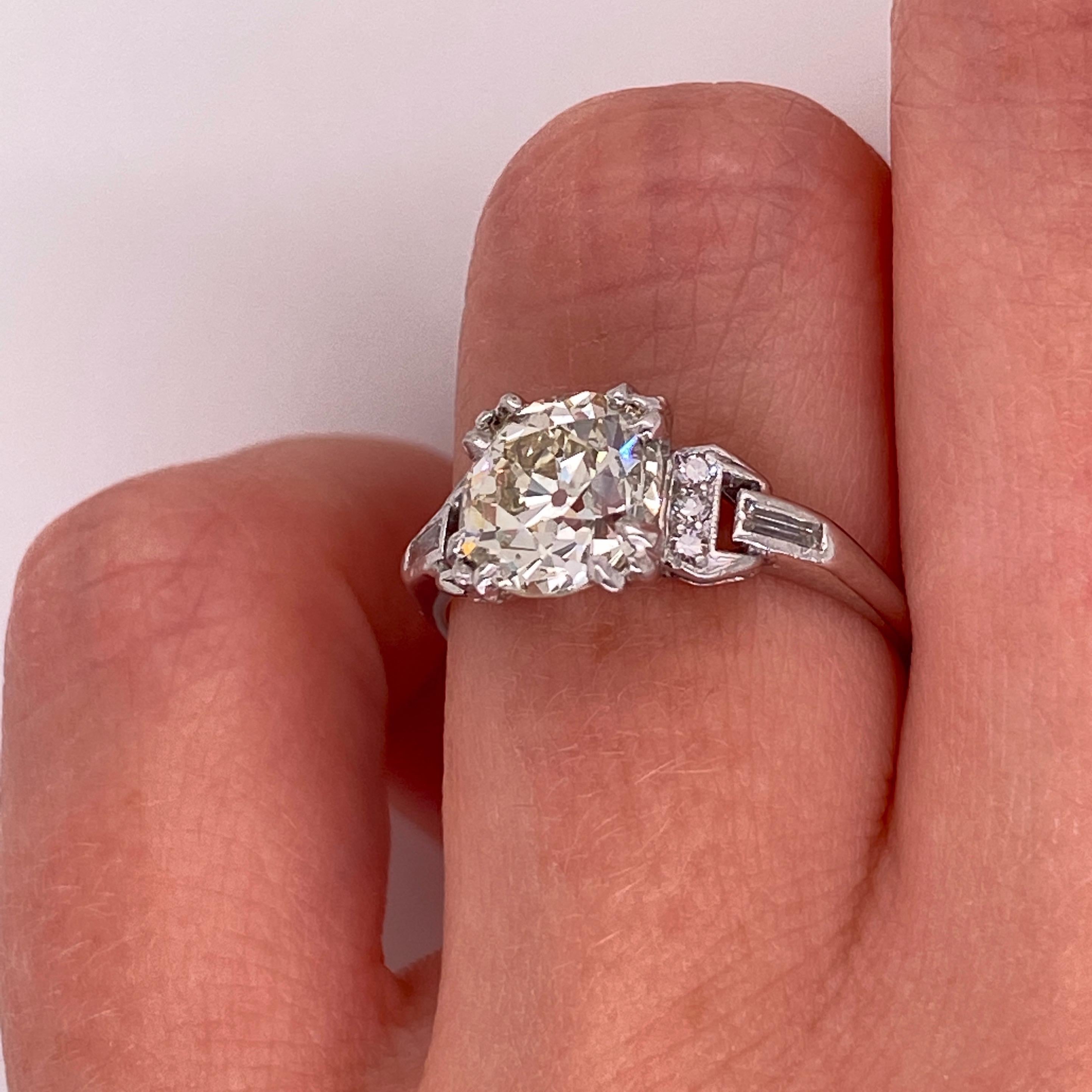 Vintage 1930s 1.83 Carat Old Mine Cut Diamond Art Deco Engagement Ring 3