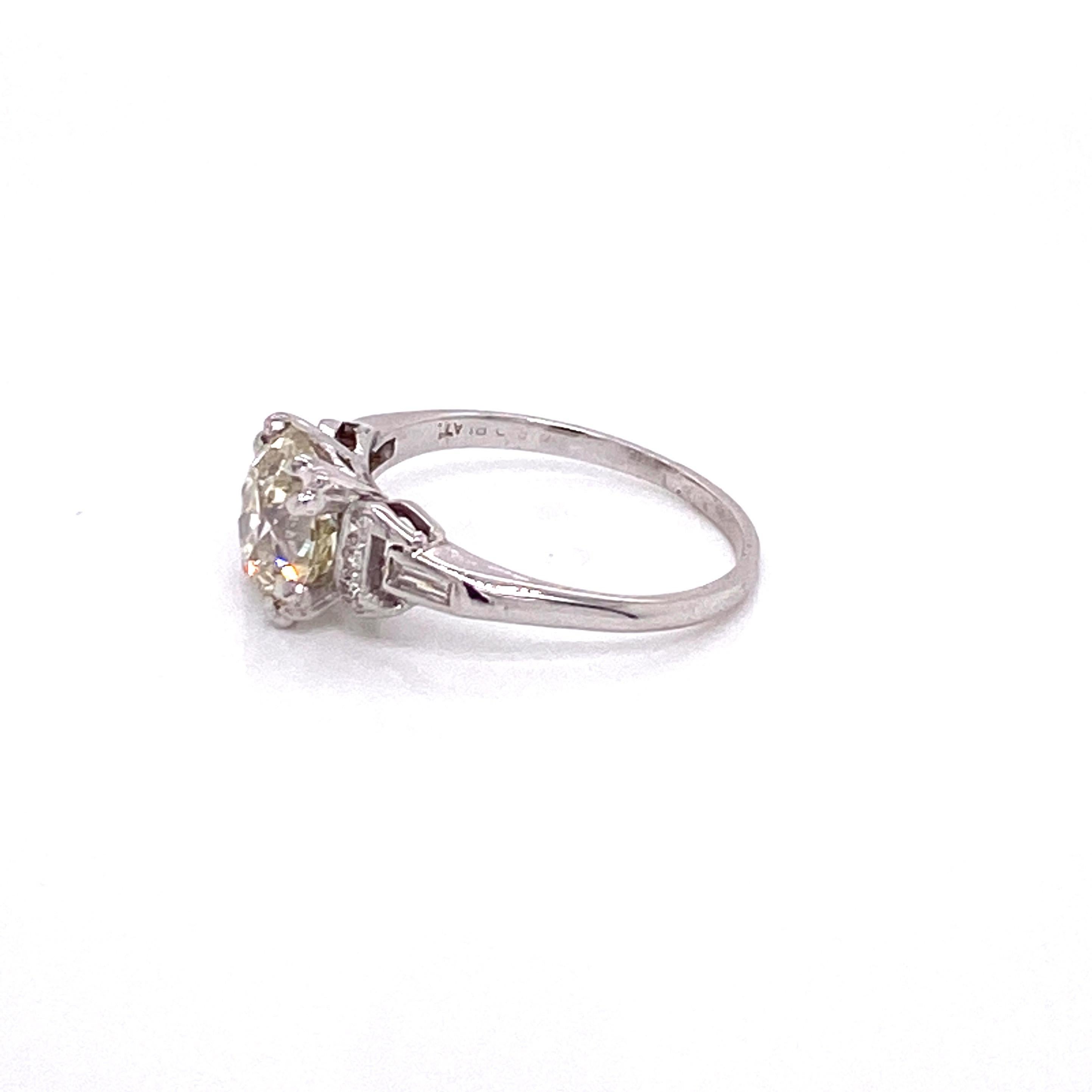 Vintage 1930s 1.83 Carat Old Mine Cut Diamond Art Deco Engagement Ring In Good Condition In Boston, MA