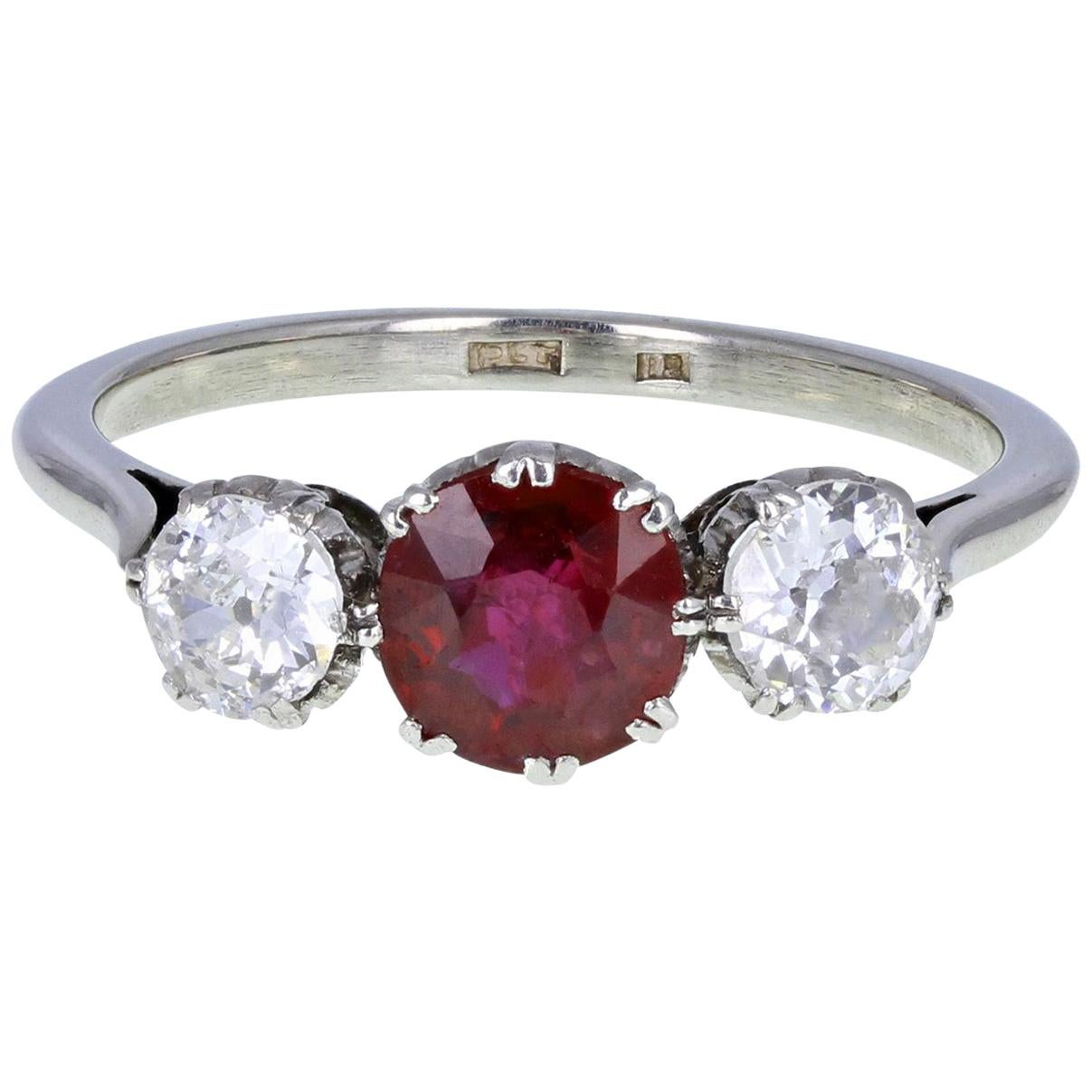 Vintage 1930s 18 Carat White Gold Platinum Ruby Diamond Three-Stone Trilogy Ring For Sale