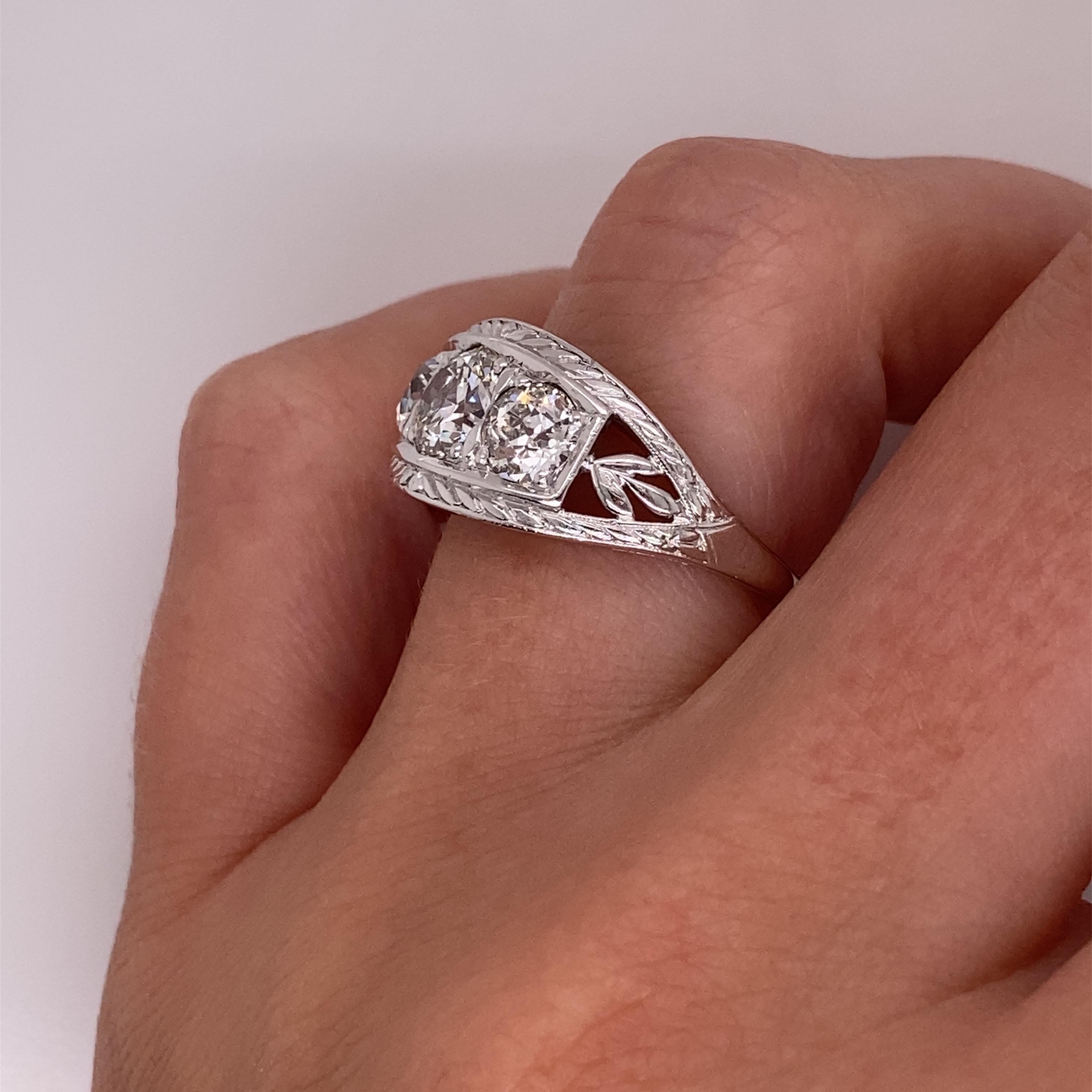 Vintage 1930s 3-Stone European Cut Diamond Platinum Ring 1.75 Carat For Sale 5