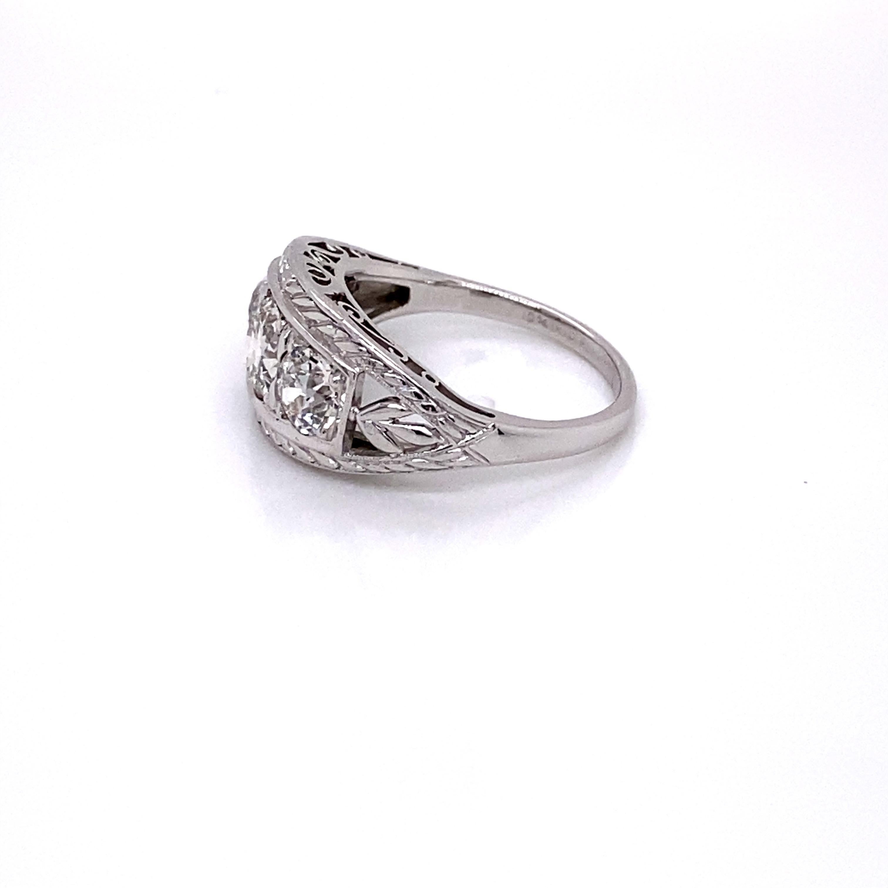 Vintage 1930s 3-Stone European Cut Diamond Platinum Ring 1.75 Carat For Sale 1