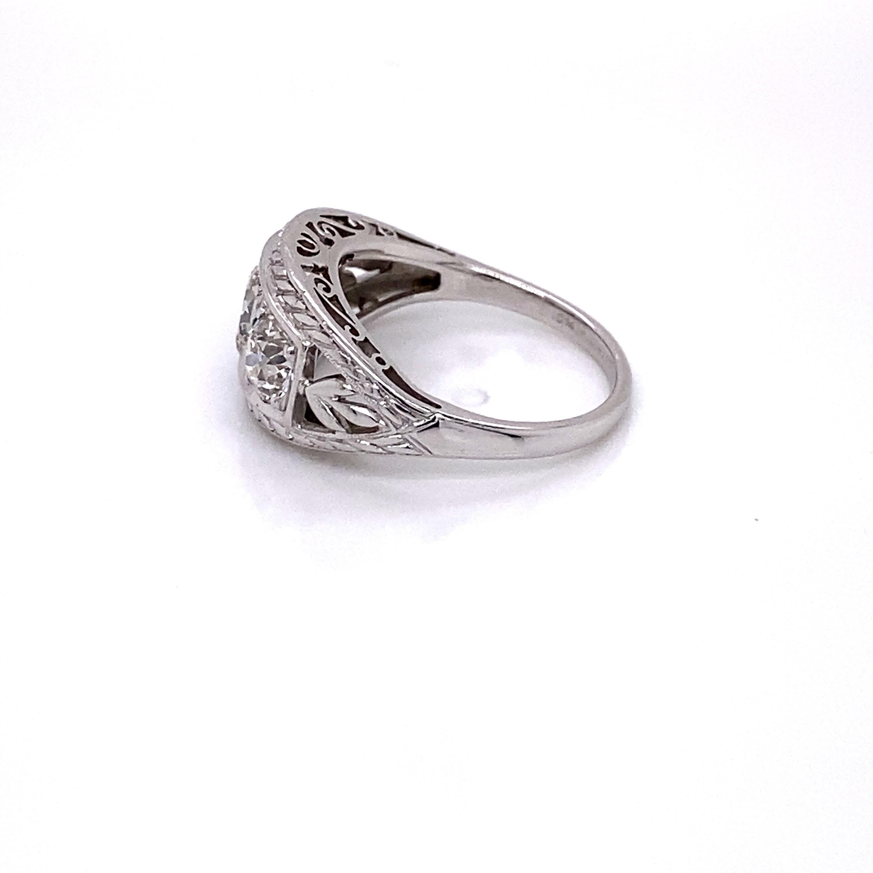 Vintage 1930s 3-Stone European Cut Diamond Platinum Ring 1.75 Carat For Sale 2