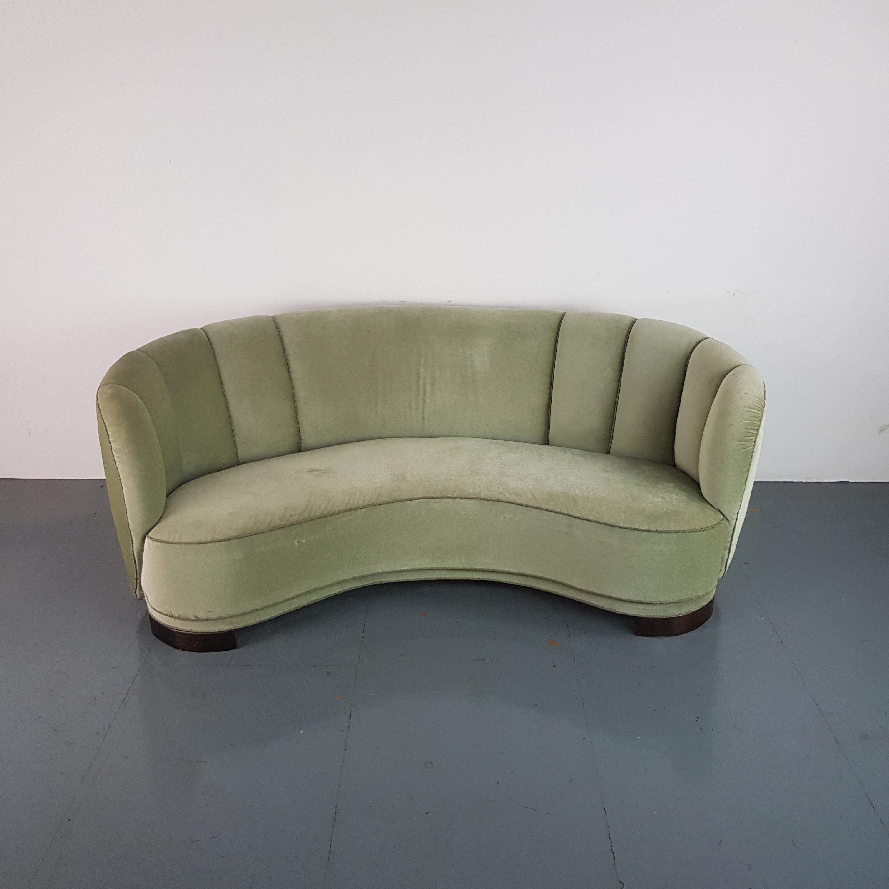 Vintage 1930s-1940s Danish Banana Sofa with Original Green Velvet Upholstery For Sale 1