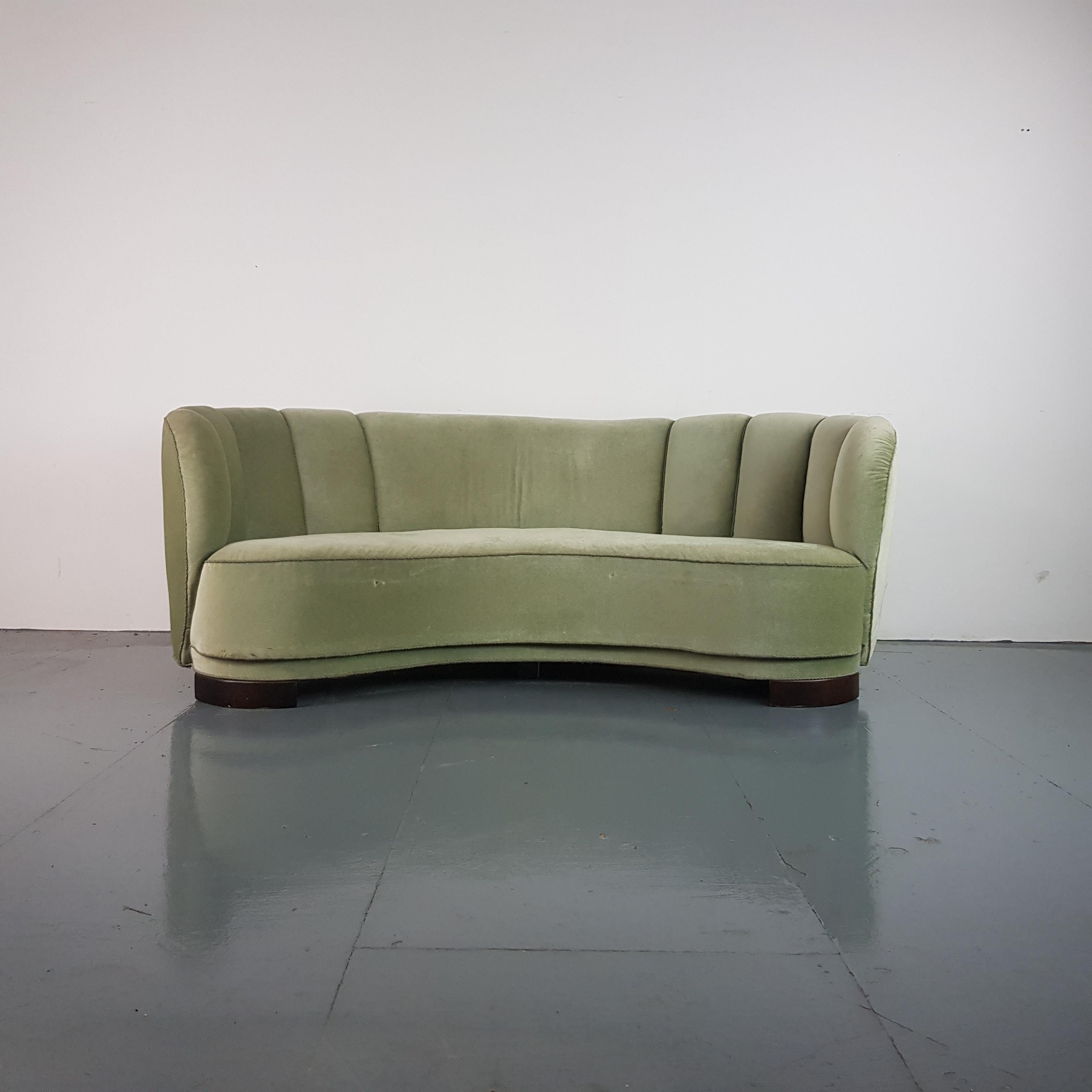 Vintage 1930s-1940s Danish Banana Sofa with Original Green Velvet Upholstery For Sale 2