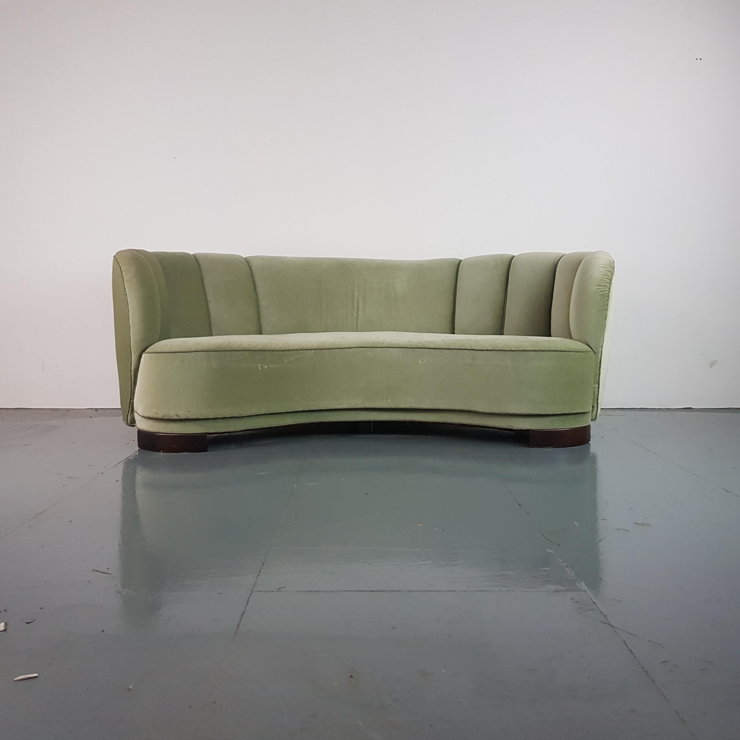 Vintage 1930s-1940s Danish Banana Sofa with Original Green Velvet Upholstery For Sale 3