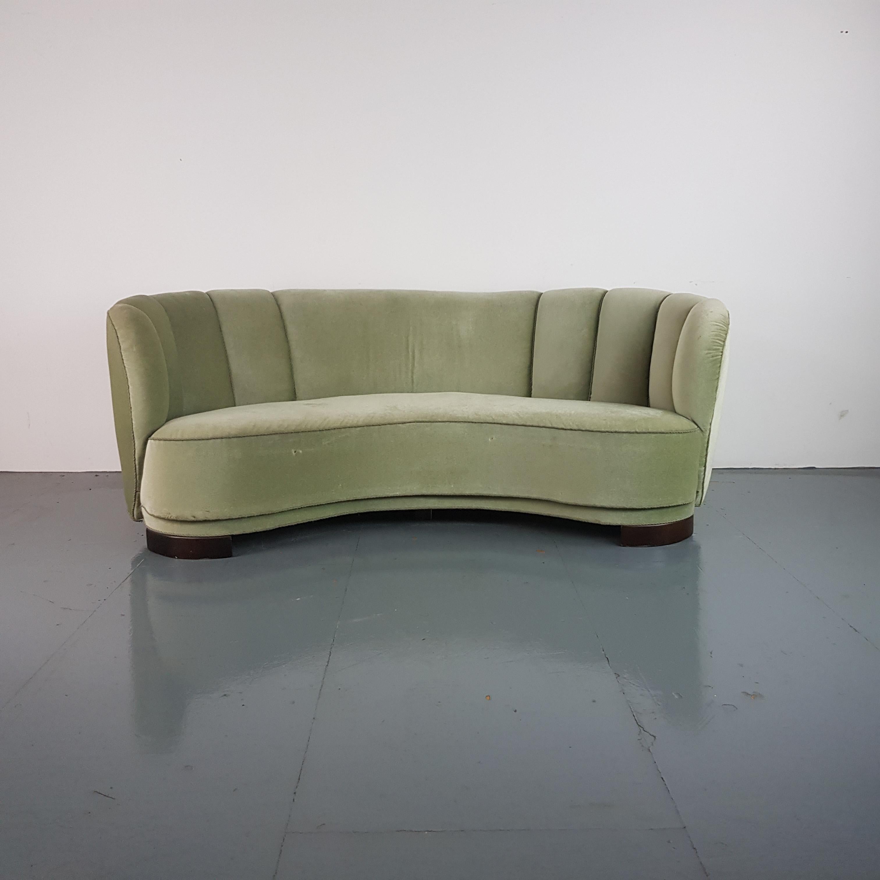 Vintage 1930s-1940s Danish Banana Sofa with Original Green Velvet Upholstery For Sale 4