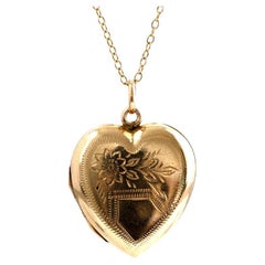 Vintage 1930s 9ct Gold Heart Locket Necklace