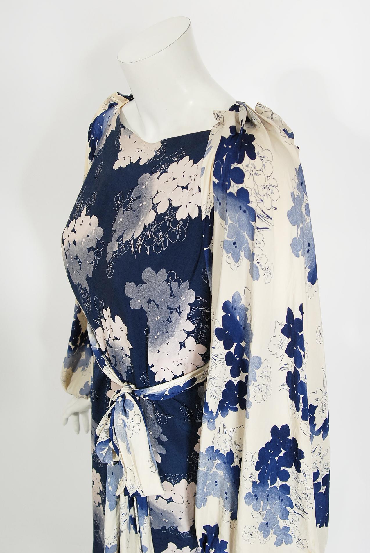 Vintage 1930's Arthur Weiss Blue & Ivory Floral Print Silk Balloon-Sleeve Dress In Good Condition In Beverly Hills, CA