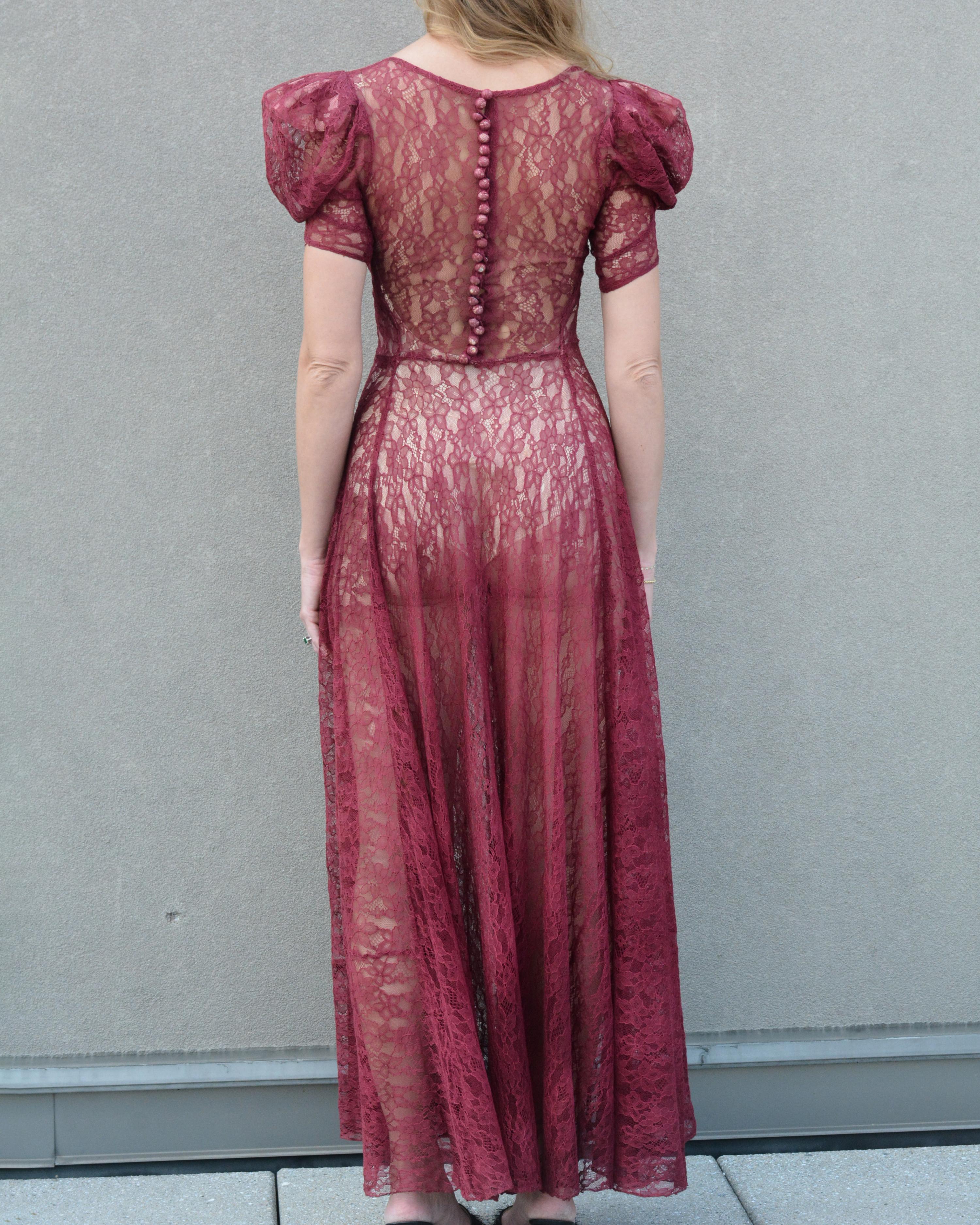 Vintage 1930s Bias-Cut Chantilly Lace Dress For Sale 5