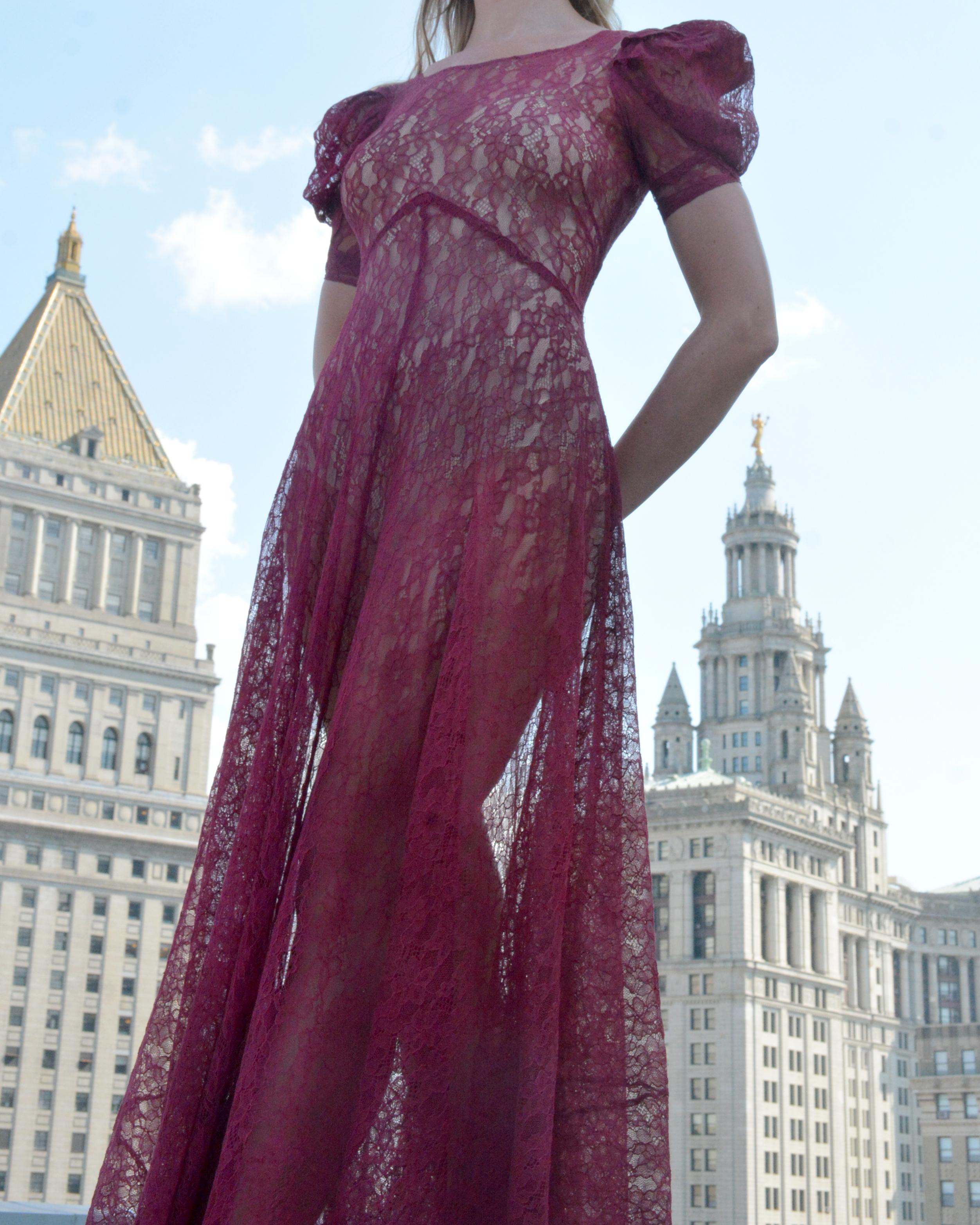 Vintage 1930s Bias-Cut Chantilly Lace Dress For Sale 7