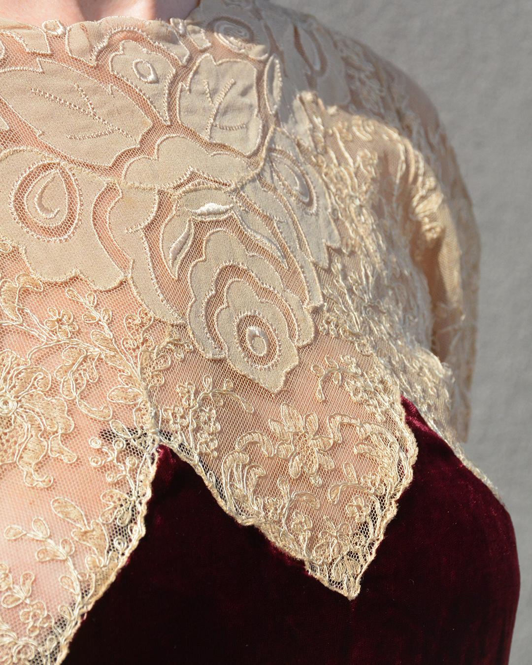 Vintage 1930s Bias-Cut Velvet and Lace Dress with Bolero For Sale 8