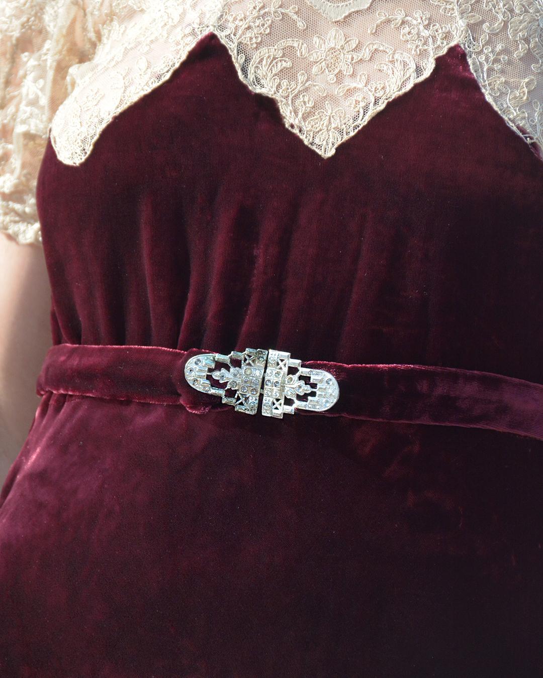 Vintage 1930s Bias-Cut Velvet and Lace Dress with Bolero For Sale 14