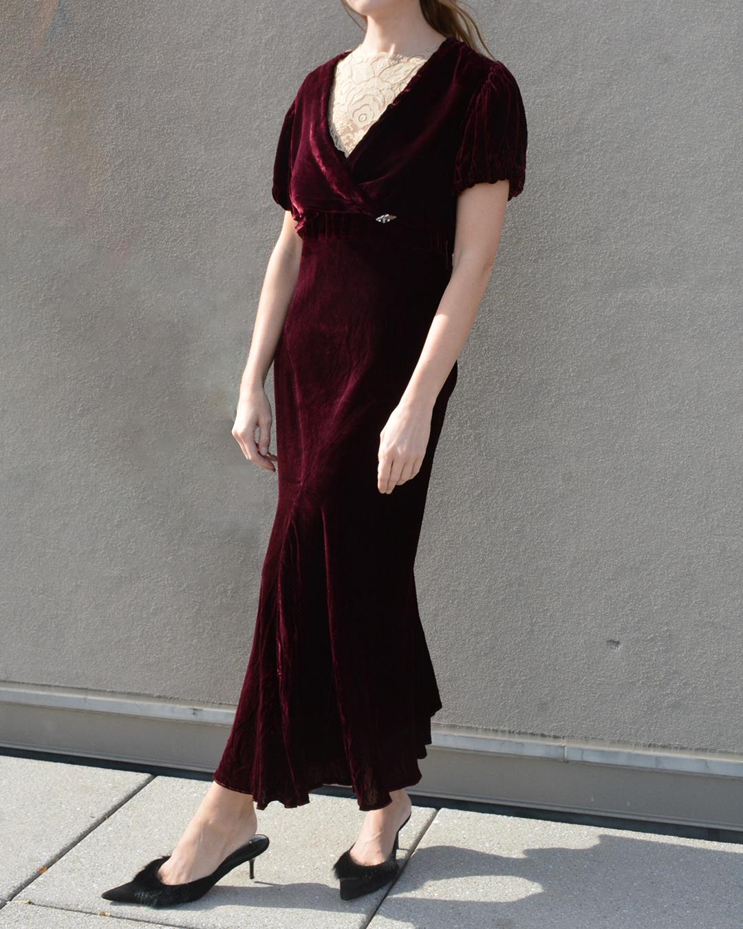 Black Vintage 1930s Bias-Cut Velvet and Lace Dress with Bolero For Sale