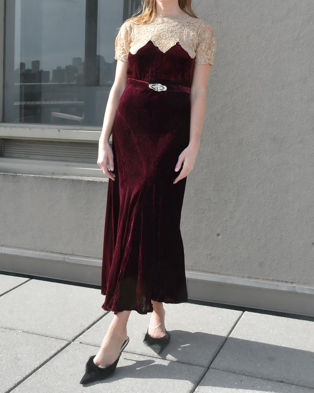 Women's Vintage 1930s Bias-Cut Velvet and Lace Dress with Bolero For Sale