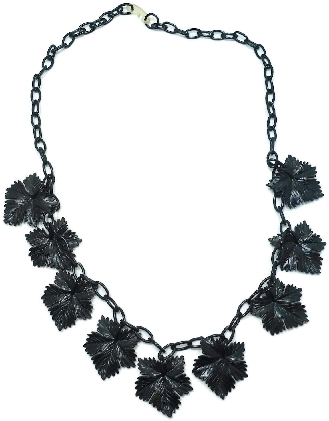 Vintage 1930s Black Celluloid Carved Leaves Drop Necklace In Good Condition For Sale In New York, NY