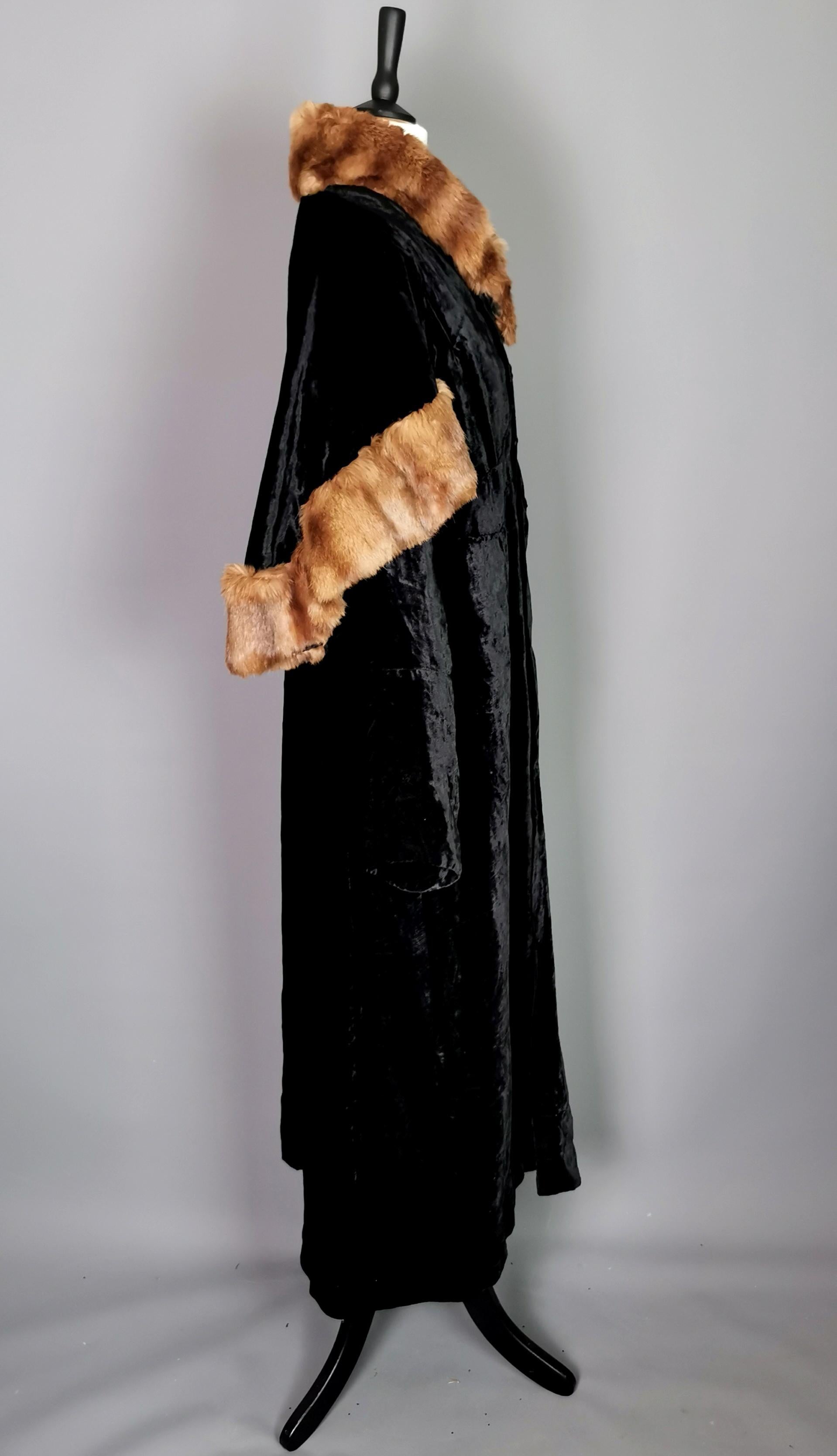 Vintage 1930's Black silk velvet opera cape, caped sleeve, Mink fur trim  1