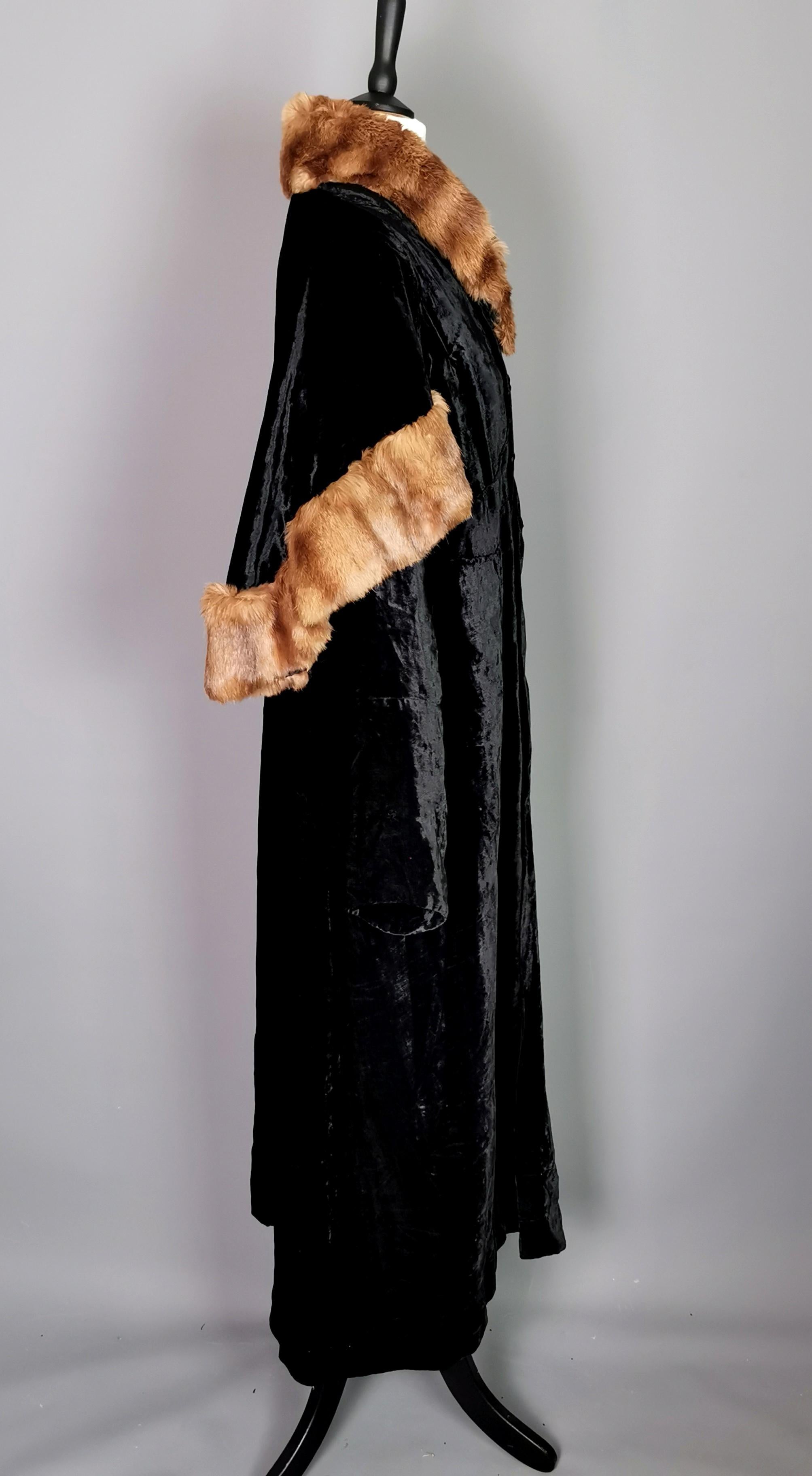 Vintage 1930's Black silk velvet opera cape, caped sleeve, Mink fur trim  3