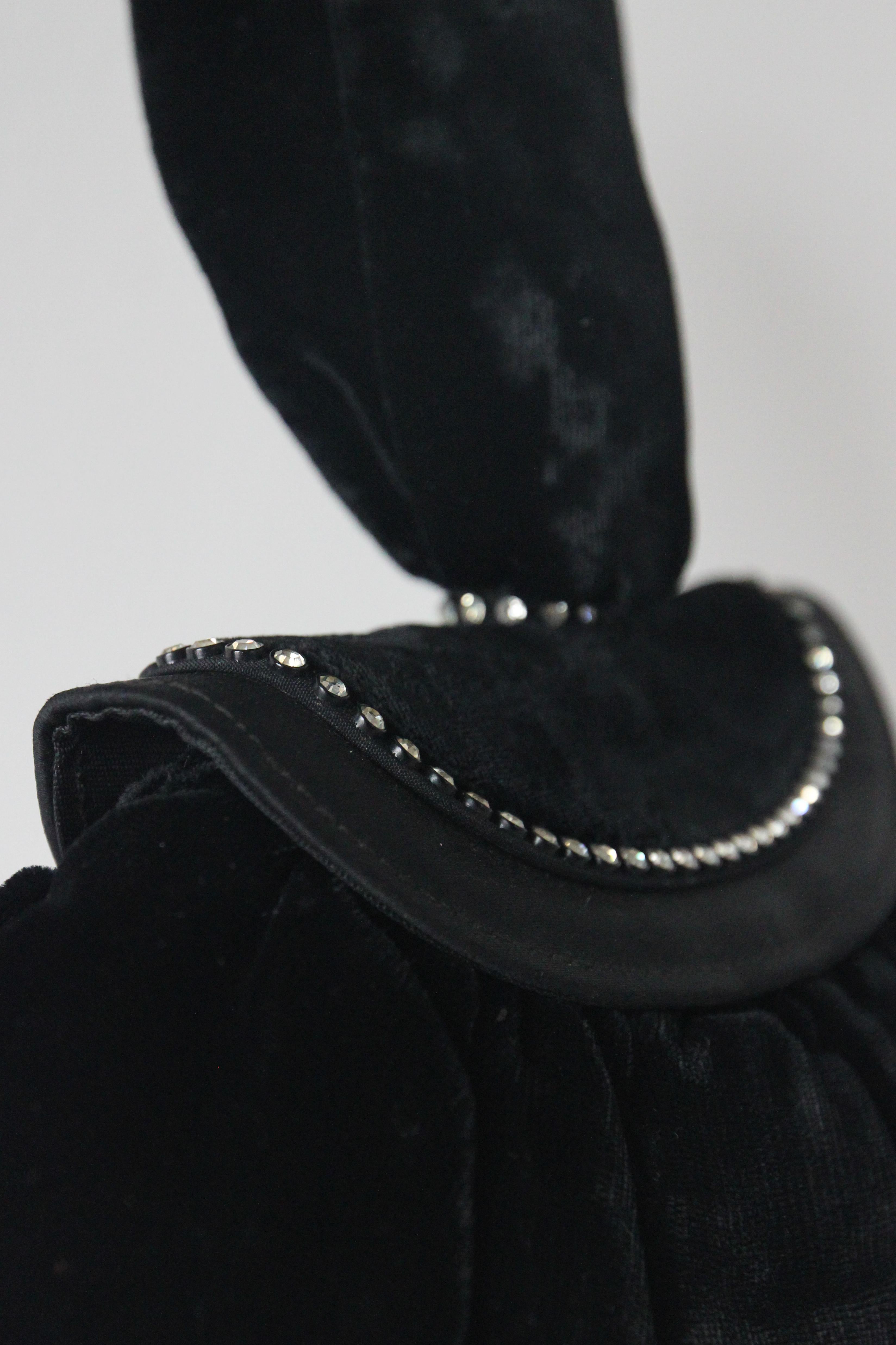 Vintage 1930's Black Velvet Rhinestone Wristlet Bag 1930s Art Deco Evening Bag Bon état - En vente à Cheltenham, GB