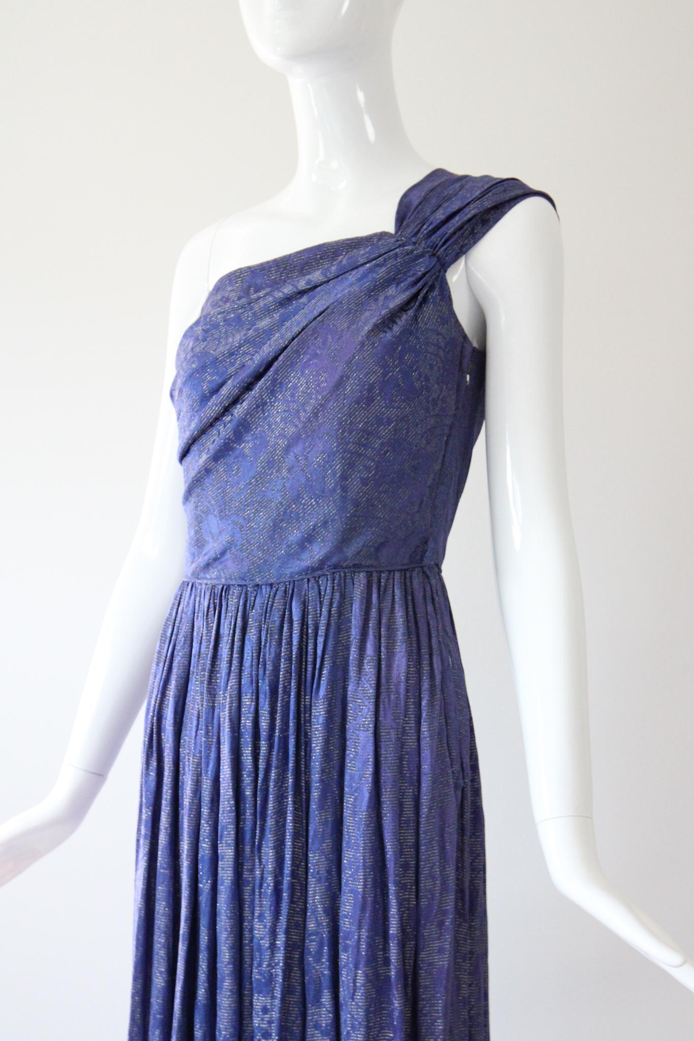 Vintage 1930's evening gown Silver Lamé Silk Gown one shoulder dress UK 8 US 4 For Sale 3