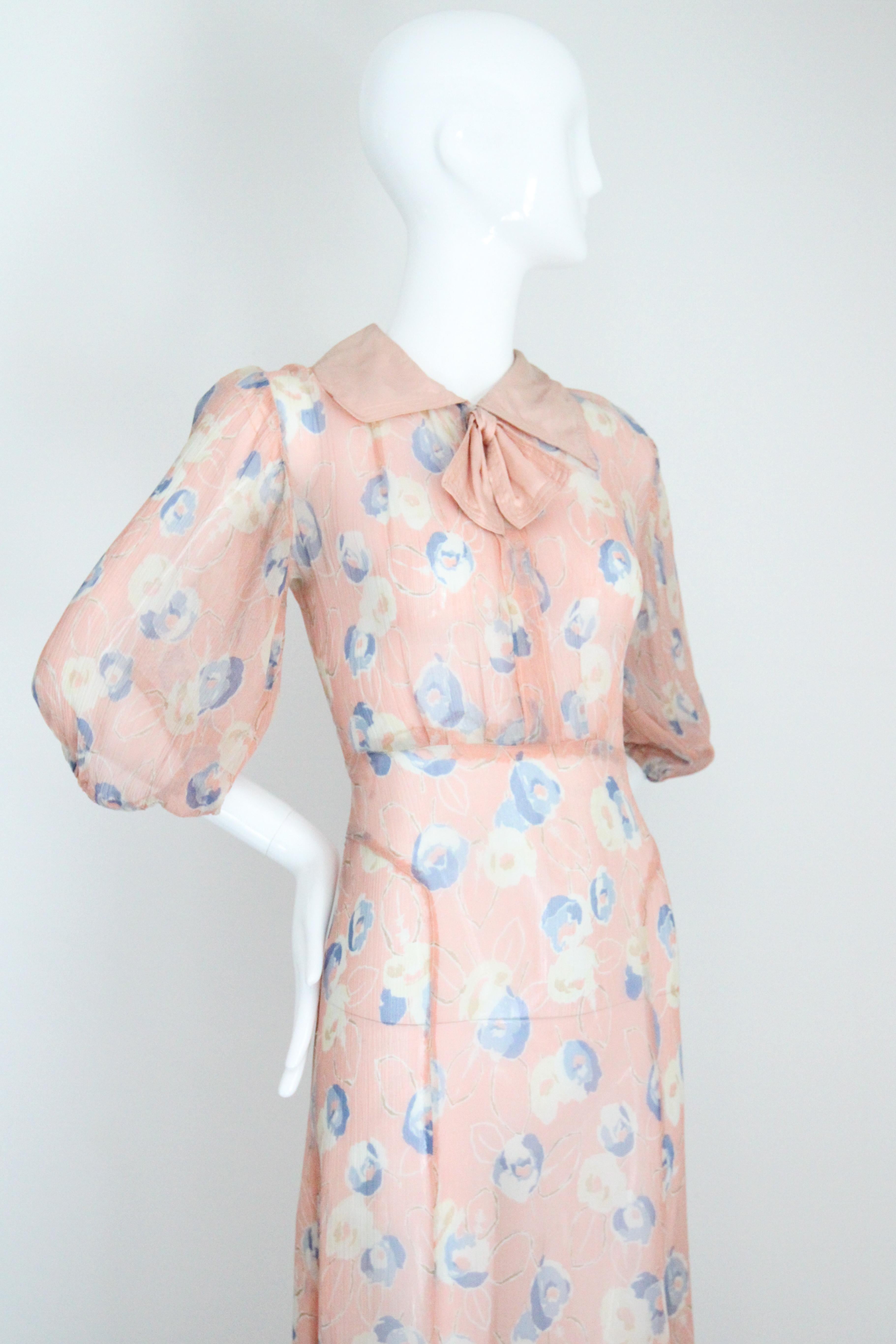 Vintage 1930's Blush Pink Blue Floral Day Dress Bow 1930s Rayon Dress UK 8 US 4 For Sale 1