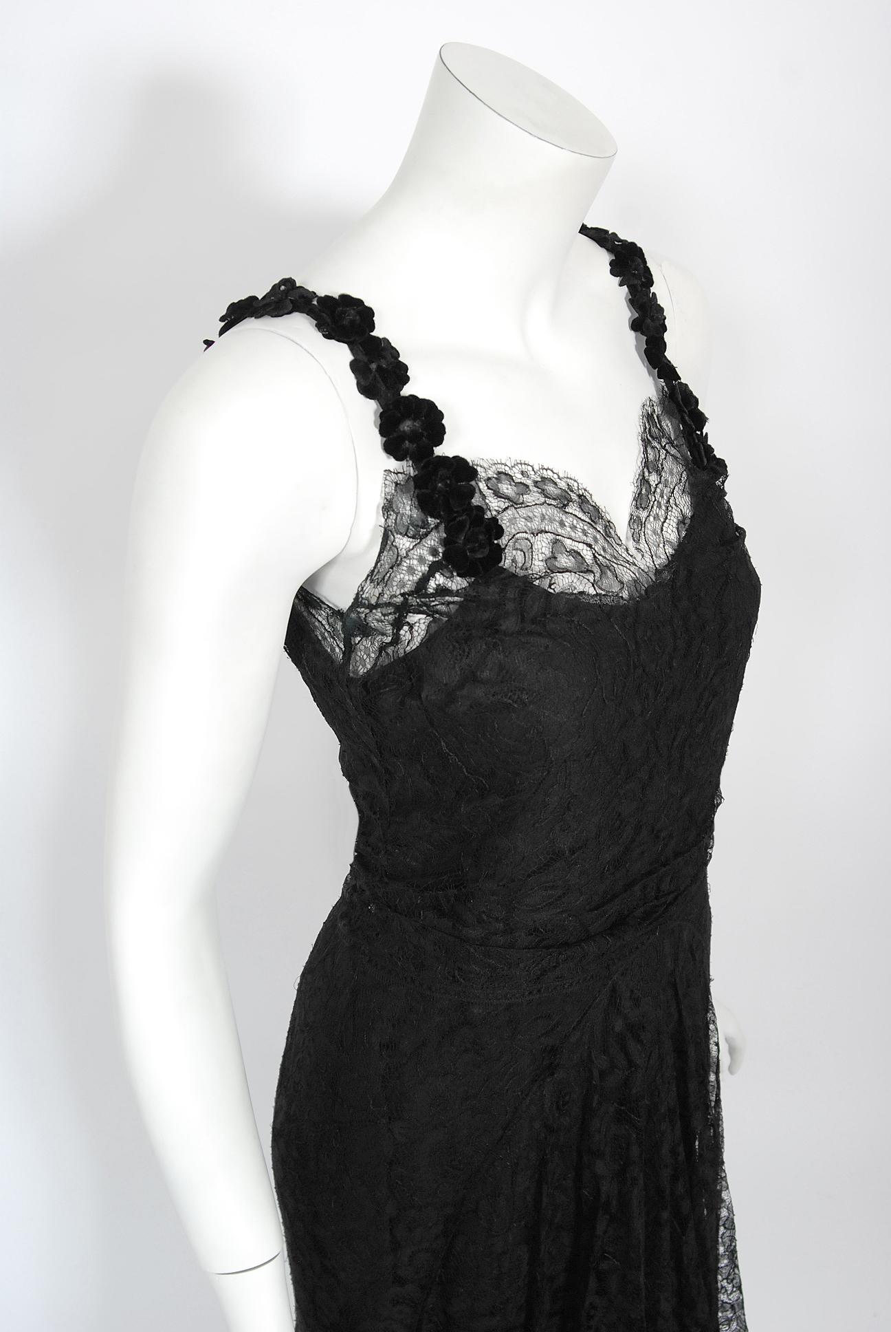 Women's Vintage 1930's Bonwit Teller Couture Black Scalloped Lace Appliqué Bias-Cut Gown For Sale