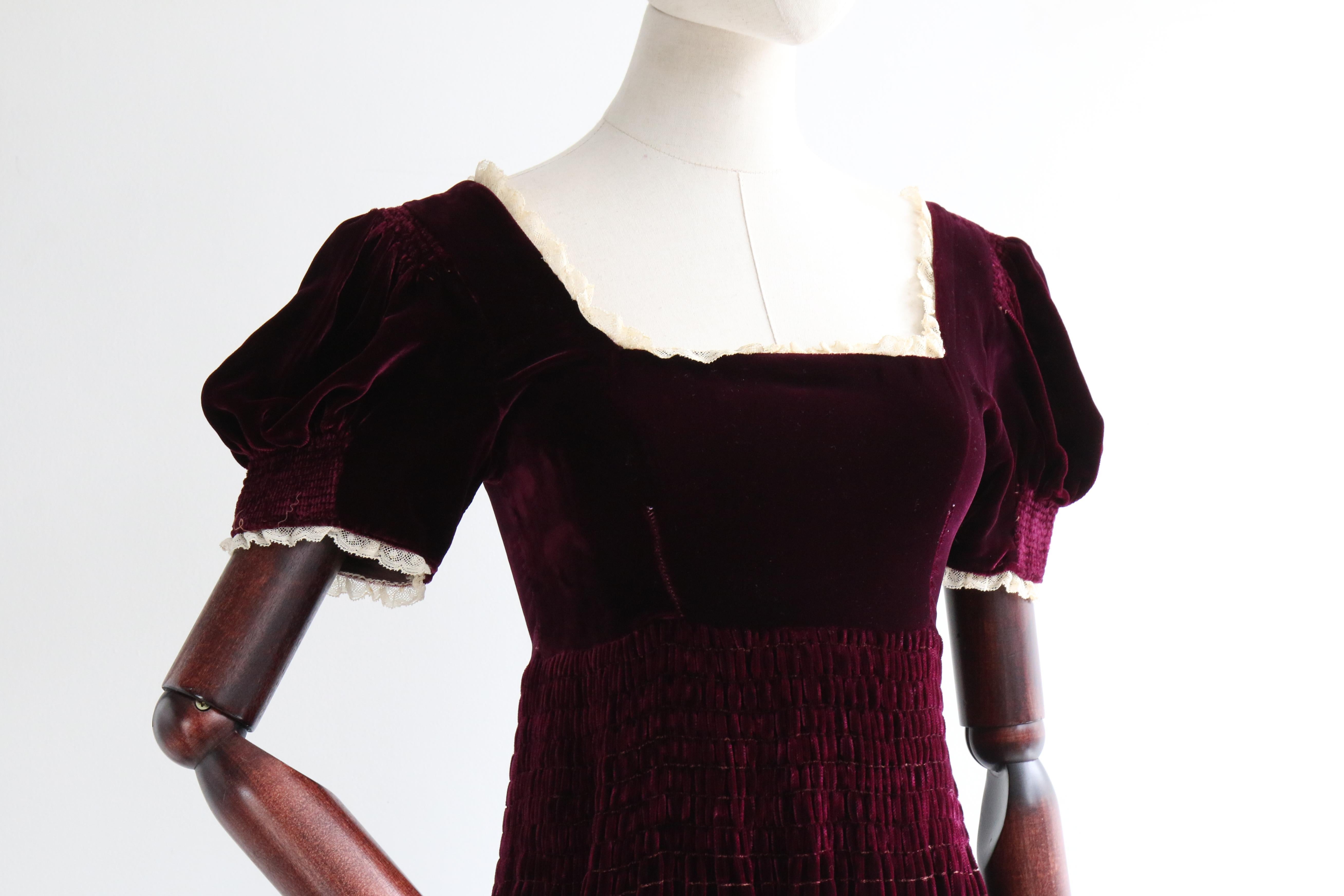 Women's or Men's Vintage 1930's Burgundy Silk Velvet Dress UK 6-8 US 2-4 For Sale