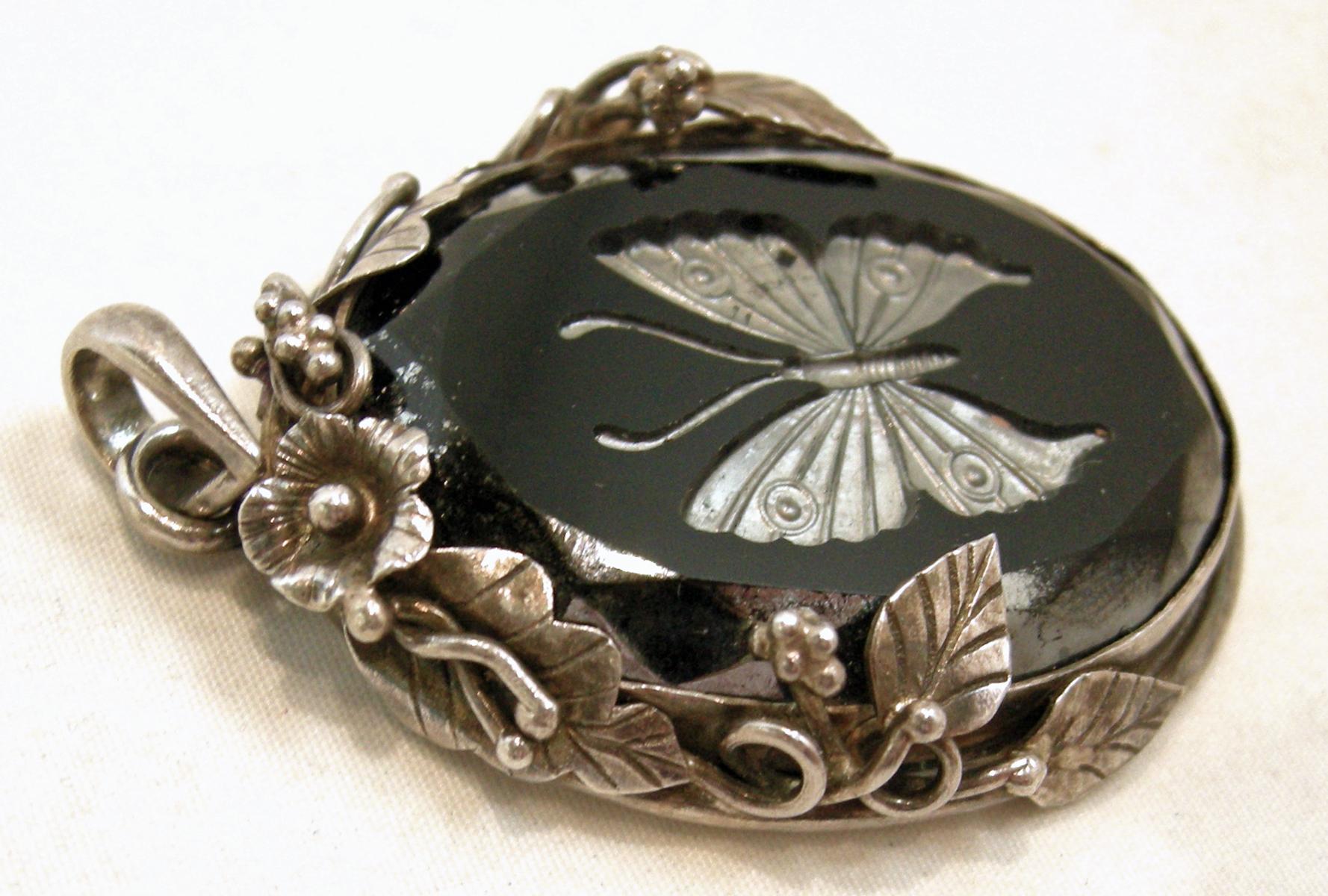 Vintage 1930’s Butterfly Intaglio Black Glass & Sterling Pendant In Good Condition For Sale In New York, NY