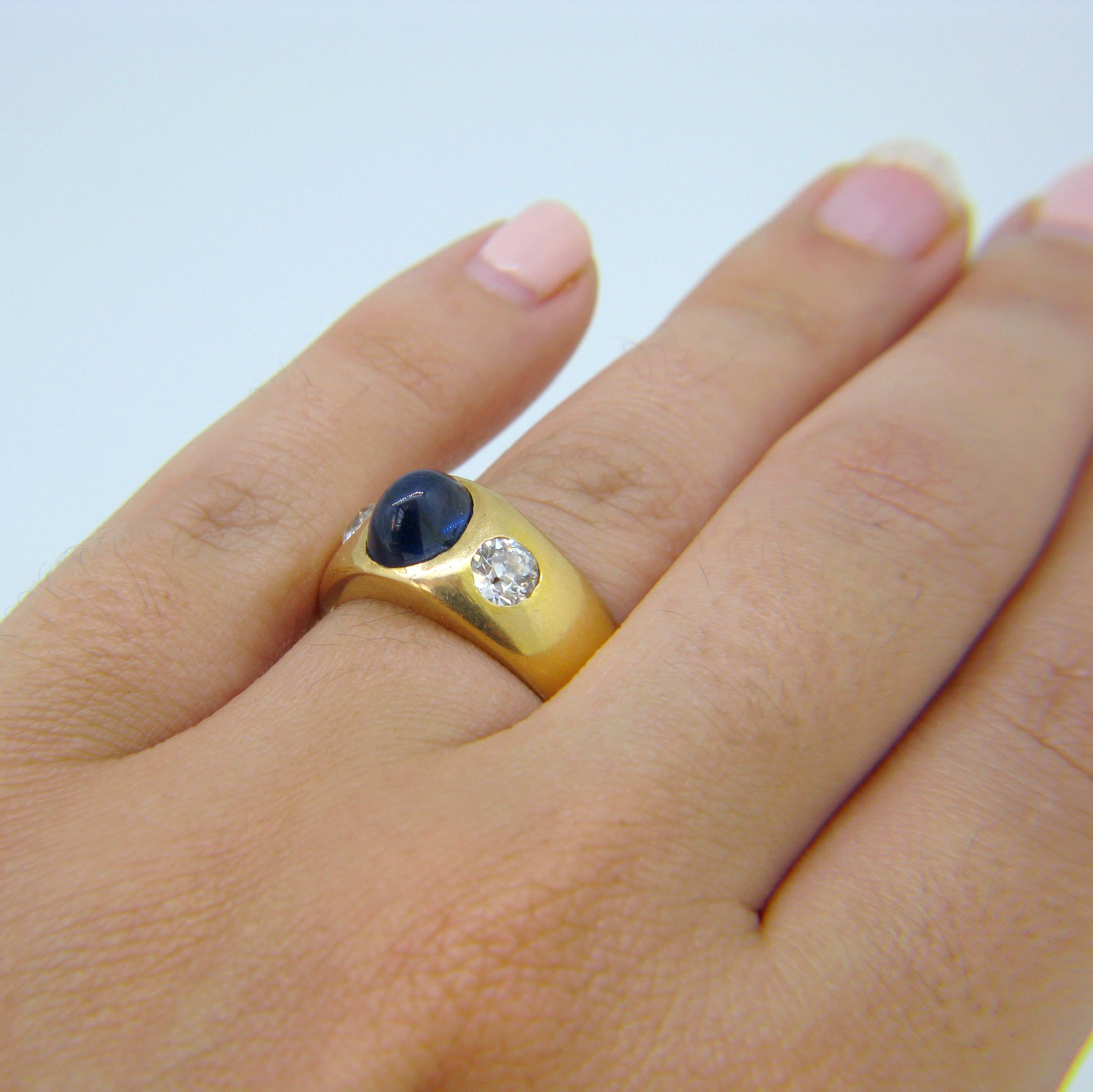 Women's or Men's Vintage 1930s Cabochon Sapphire and Old Cut Diamond Gypsy Yellow Gold Ring