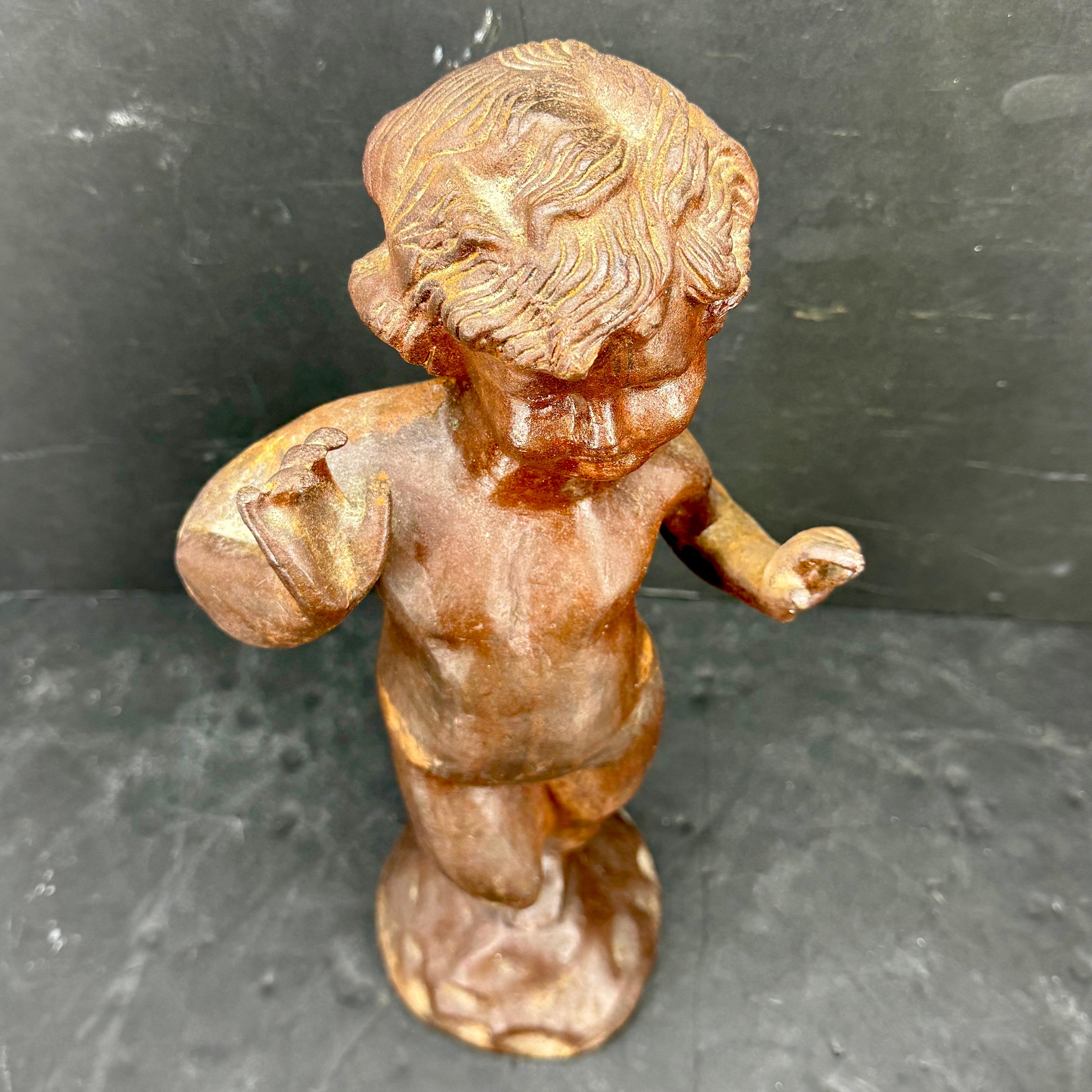 Scultura in ghisa d'epoca 1930 Boy Cherub Putti in vendita 5