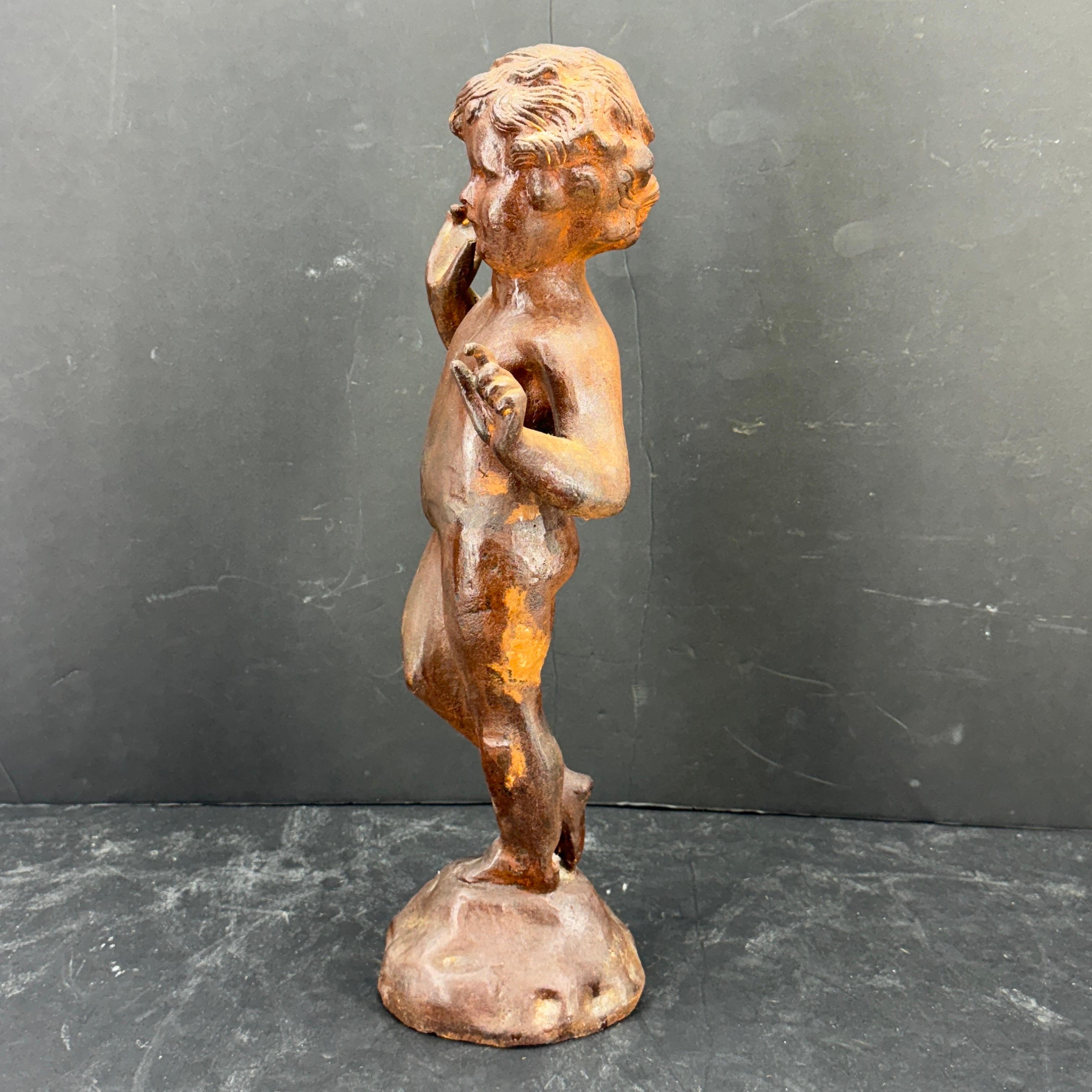 Scultura in ghisa d'epoca 1930 Boy Cherub Putti in vendita 1