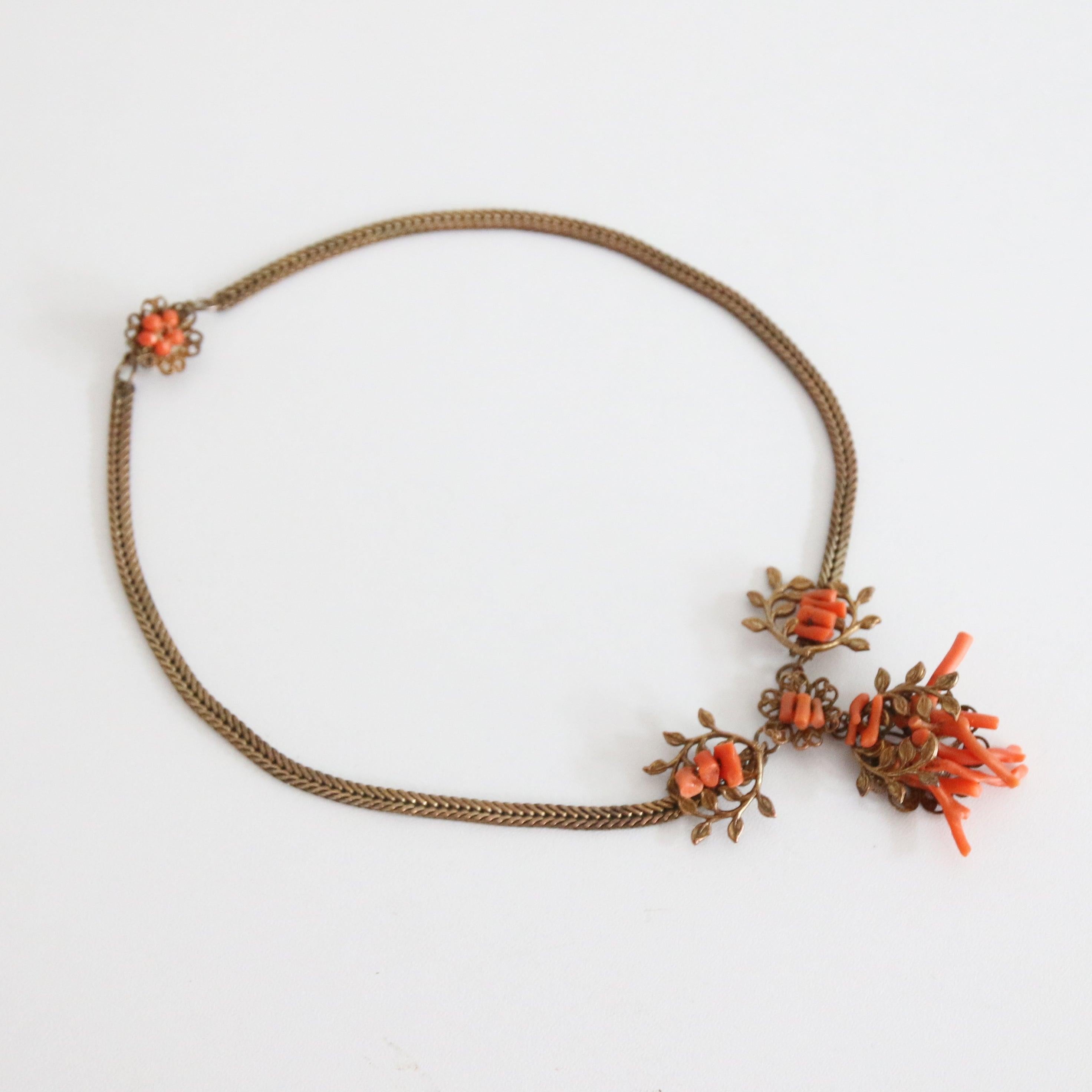 Vintage 1930's Coral and brass filigree necklace art deco coral jewellery Unisexe en vente