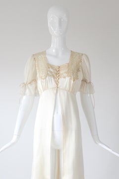 Vintage 1930s Cream Silk floral lace robe Art deco dressing gown UK 8 US 4