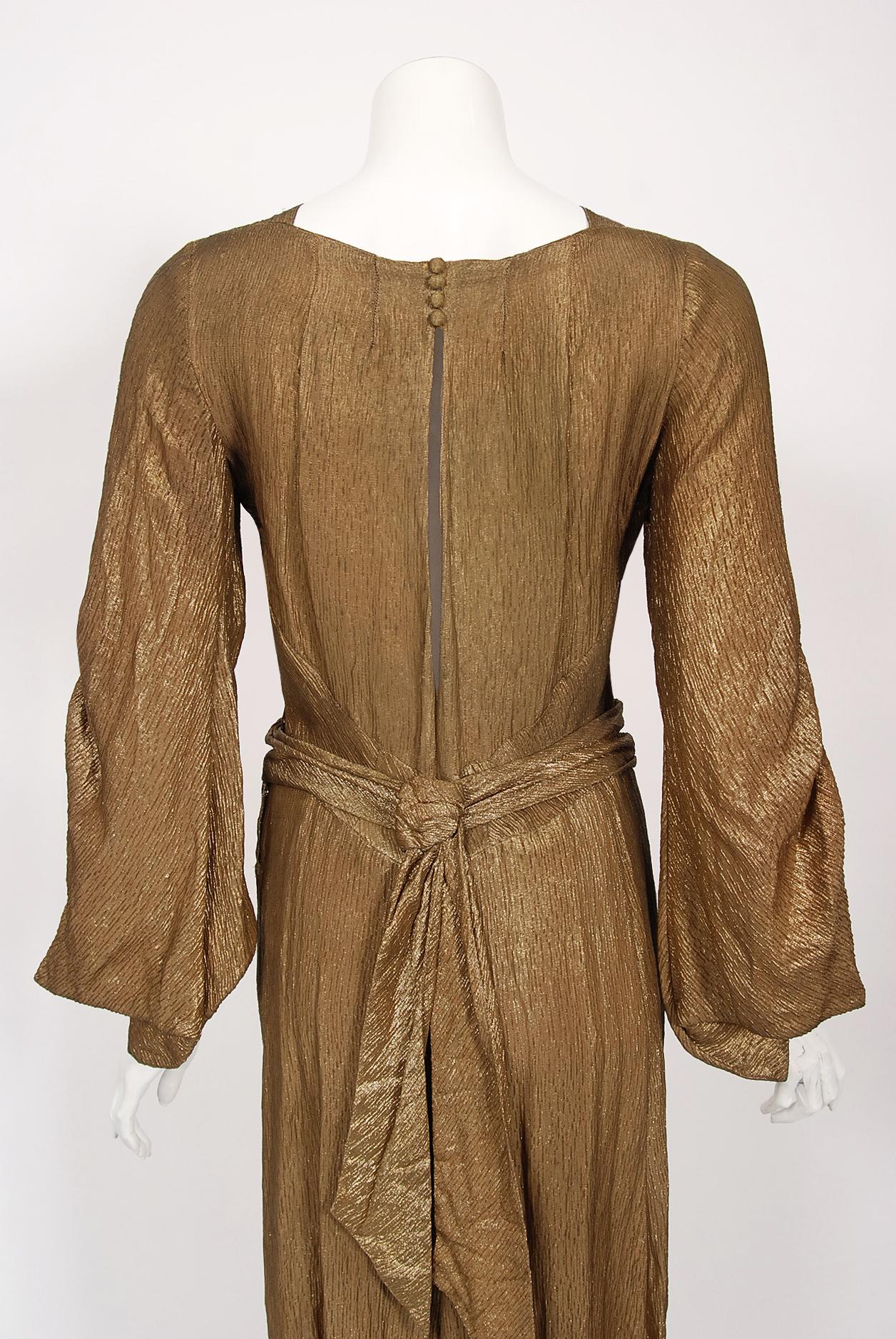 Vintage 1930s Debenham & Freebody Couture Metallic Gold Lamé Winged Sleeve Gown  For Sale 6