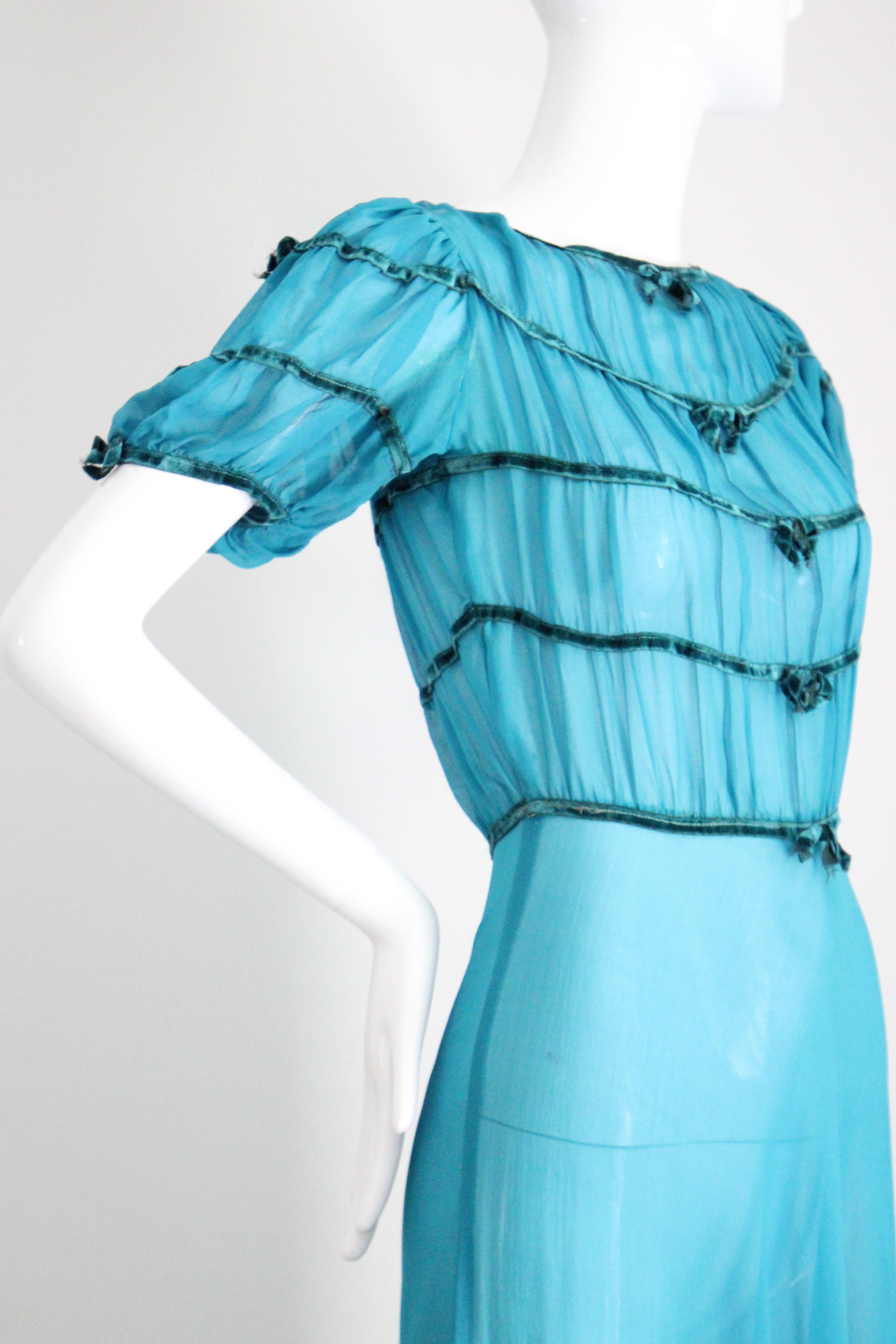Vintage 1930's Dress Turquoise blue silk chiffon velvet  robe à nœuds UK 8 US 4 en vente 1