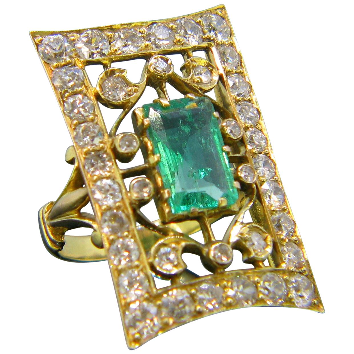 Vintage 1930s Emerald Diamonds Yellow Gold Ring