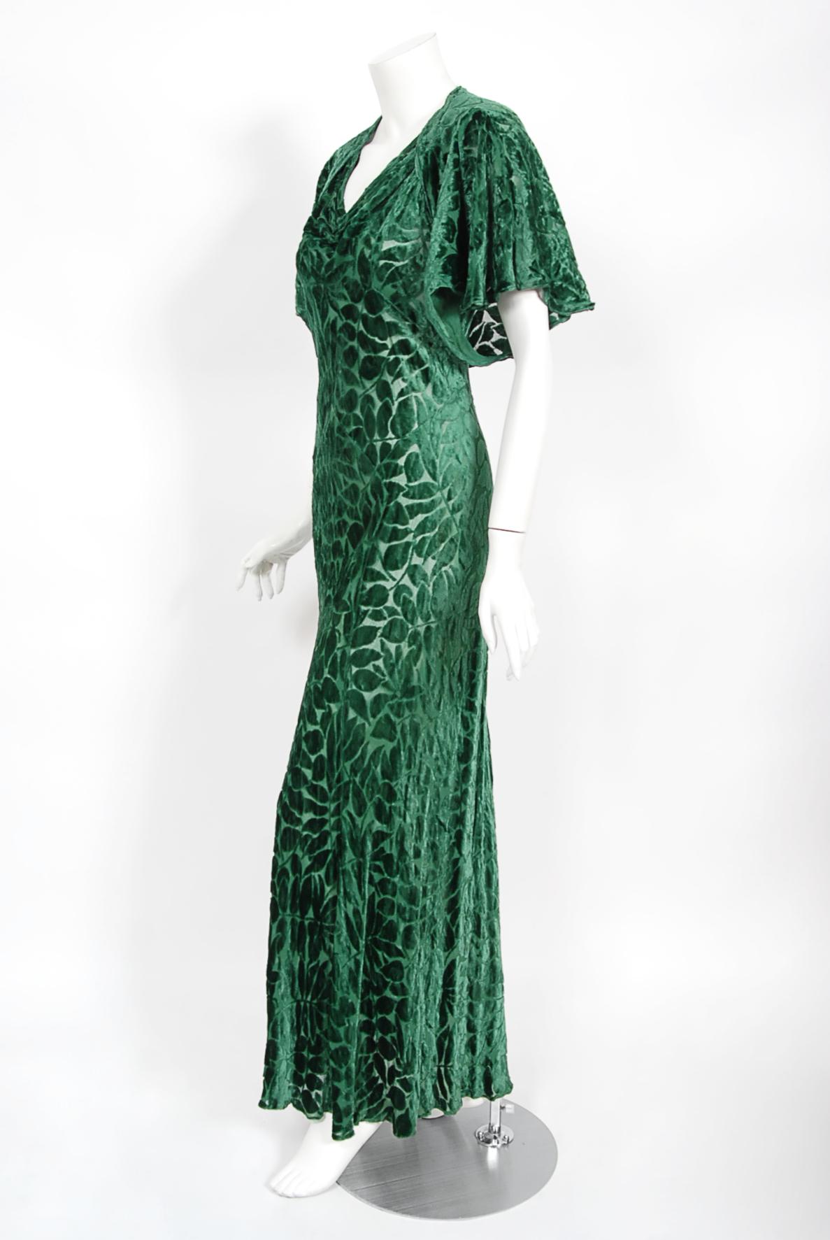 Vintage 1930's Emerald Green Leaf Motif Sheer Silk Velvet Bias-Cut Gown & Bolero In Good Condition In Beverly Hills, CA