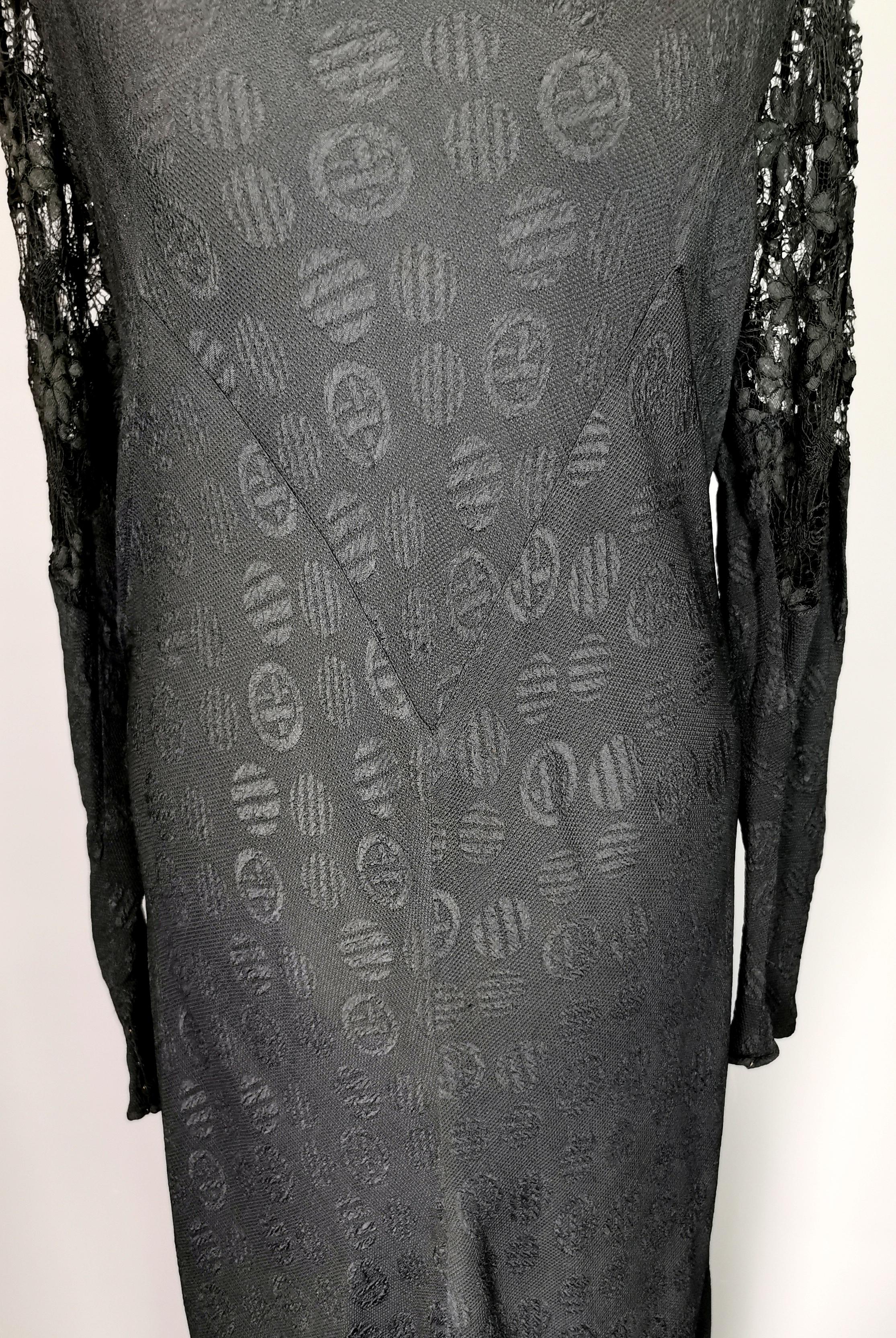 Vintage 1930's evening dress, Black lace, pink  For Sale 10