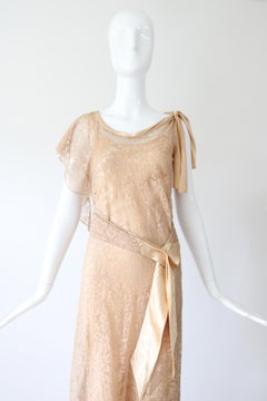 Vintage 1930s Abendkleid Champagner Spitze und Seide 1930s Kleid UK 6-8 US 2-4