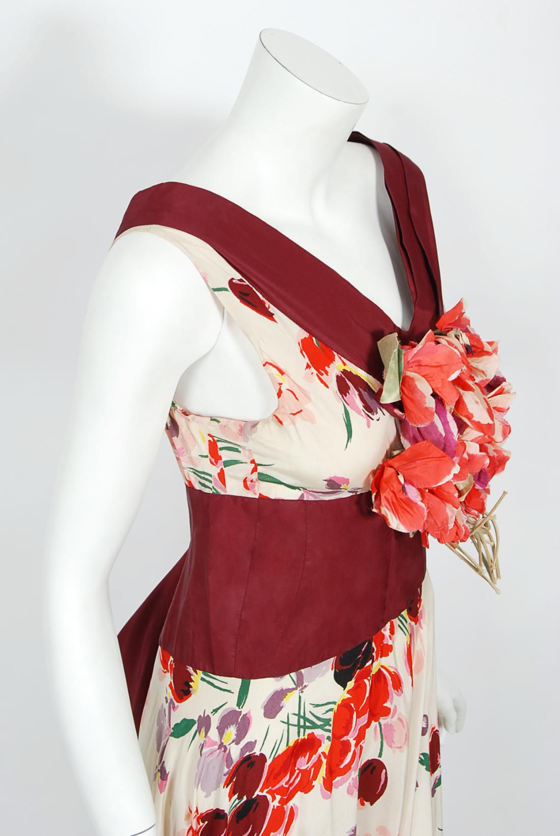 Vintage 1930's Floral Garden Rot Maroon Print Seide Bouquet Appliqué Couture-Kleid im Angebot 5