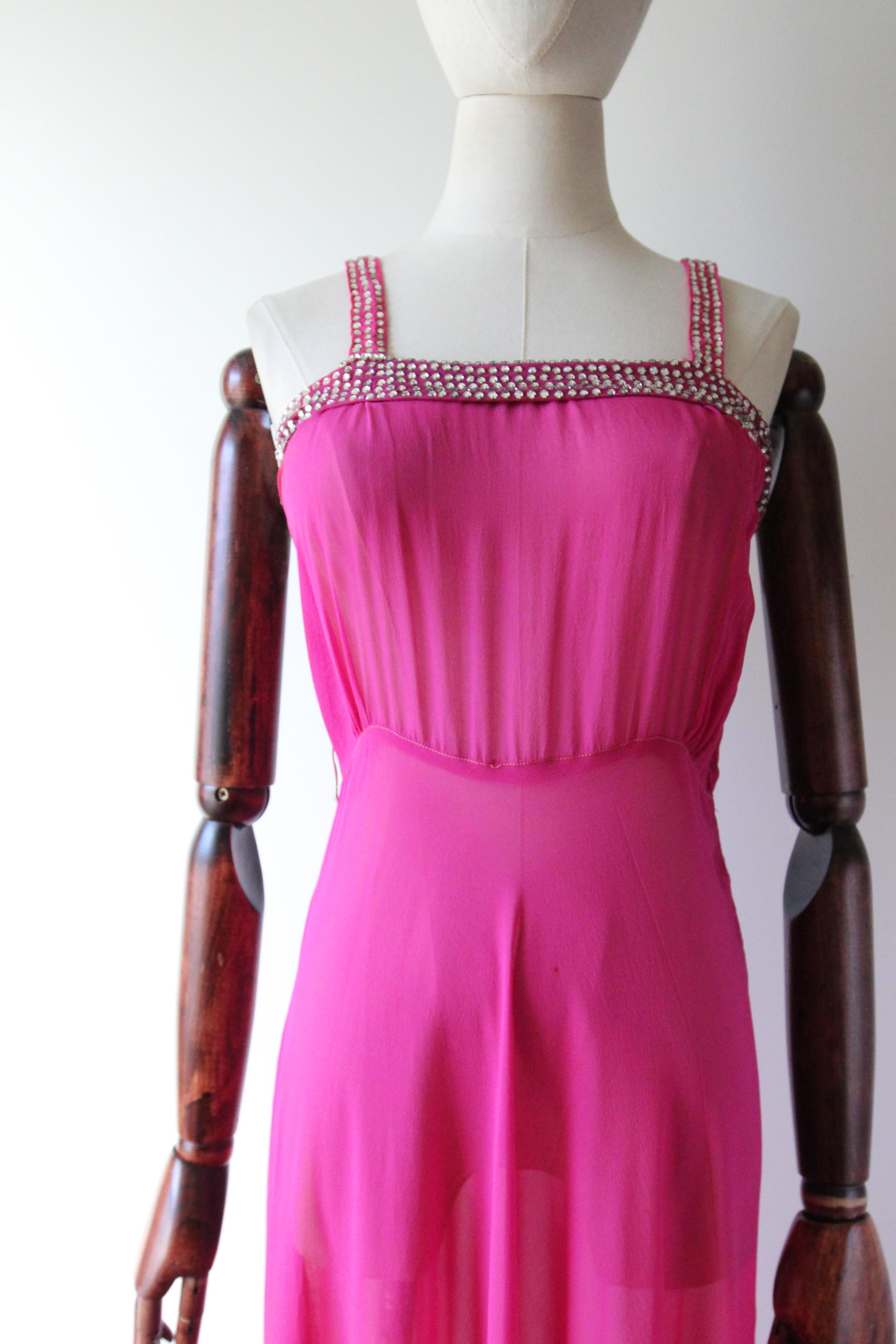 De las mujeres Vintage años 30 Vestido de noche de seda rosa fucsia a juego con capa pedrería UK 6 US 2 en venta