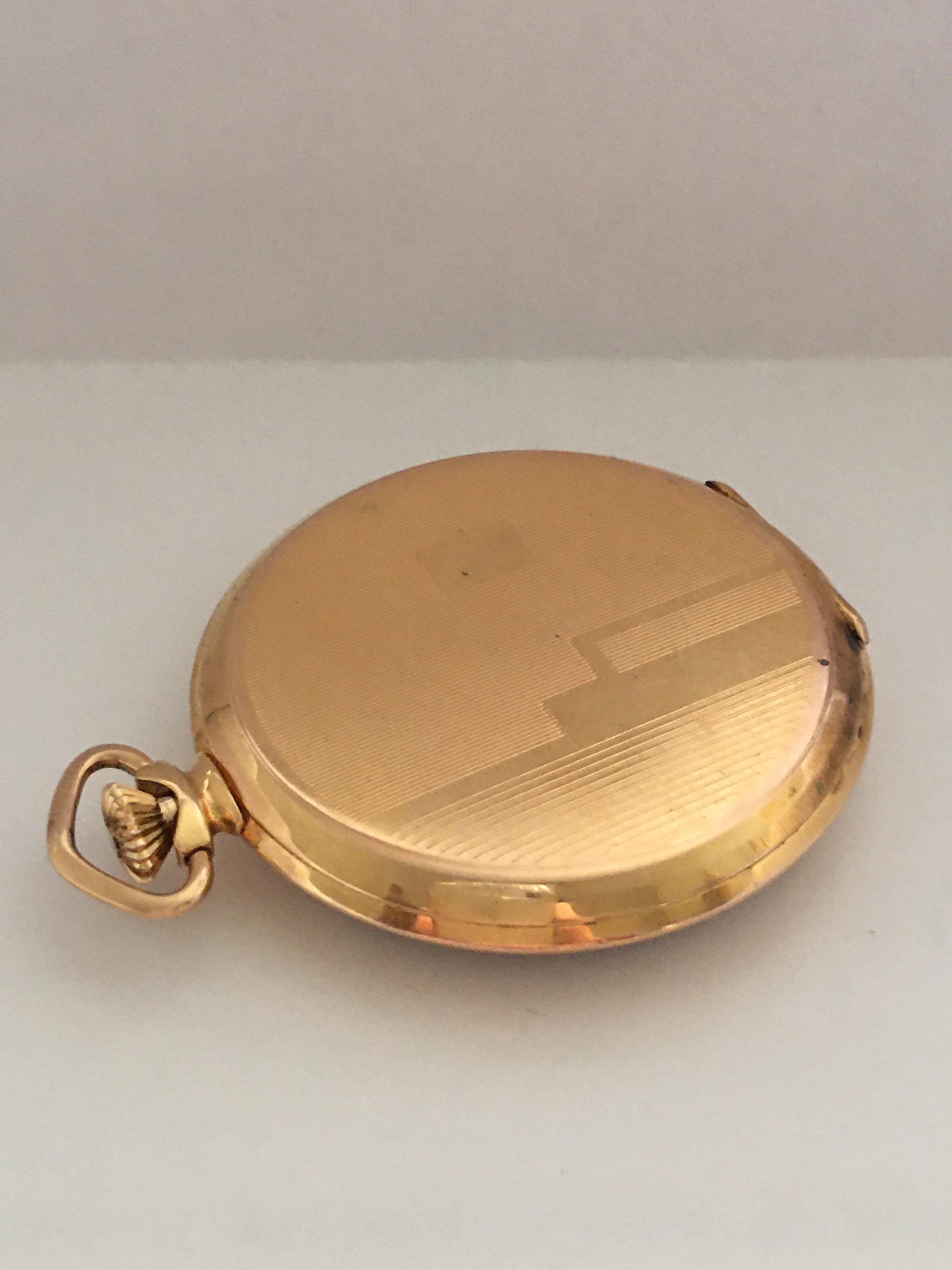 This beautiful keyless mechanical Swiss dress pocket watch is in good working condition and it is ticking nicely. It comes with its presentation box. 

Please study the images carefully as form part of the description.

