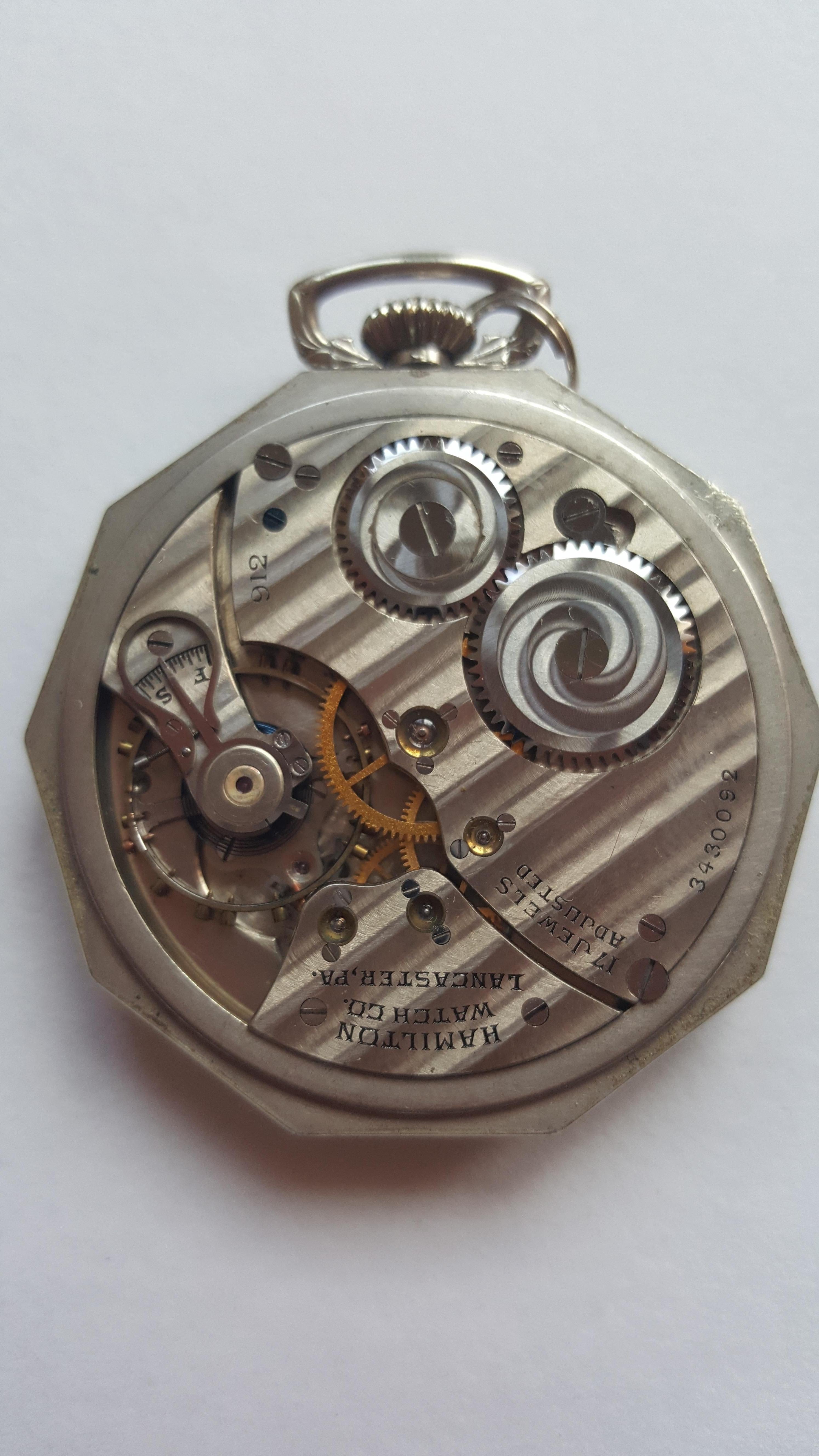 Vintage 1930's Hamilton 14k Gold Filled Pocket Watch, Grade 912, Rotating Seconds, 17 Jewel, Adjusted, Hamilton Watch Co., Good Condition
Manufacturer Hamilton. Beautiful watch and more rare to find the model with rotating seconds, engraved design,