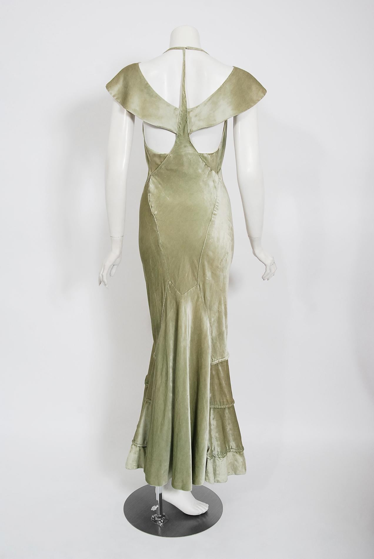 Women's Vintage 1930's Jane Regny Haute Couture Seafoam Green Silk Velvet Bias Cut Gown