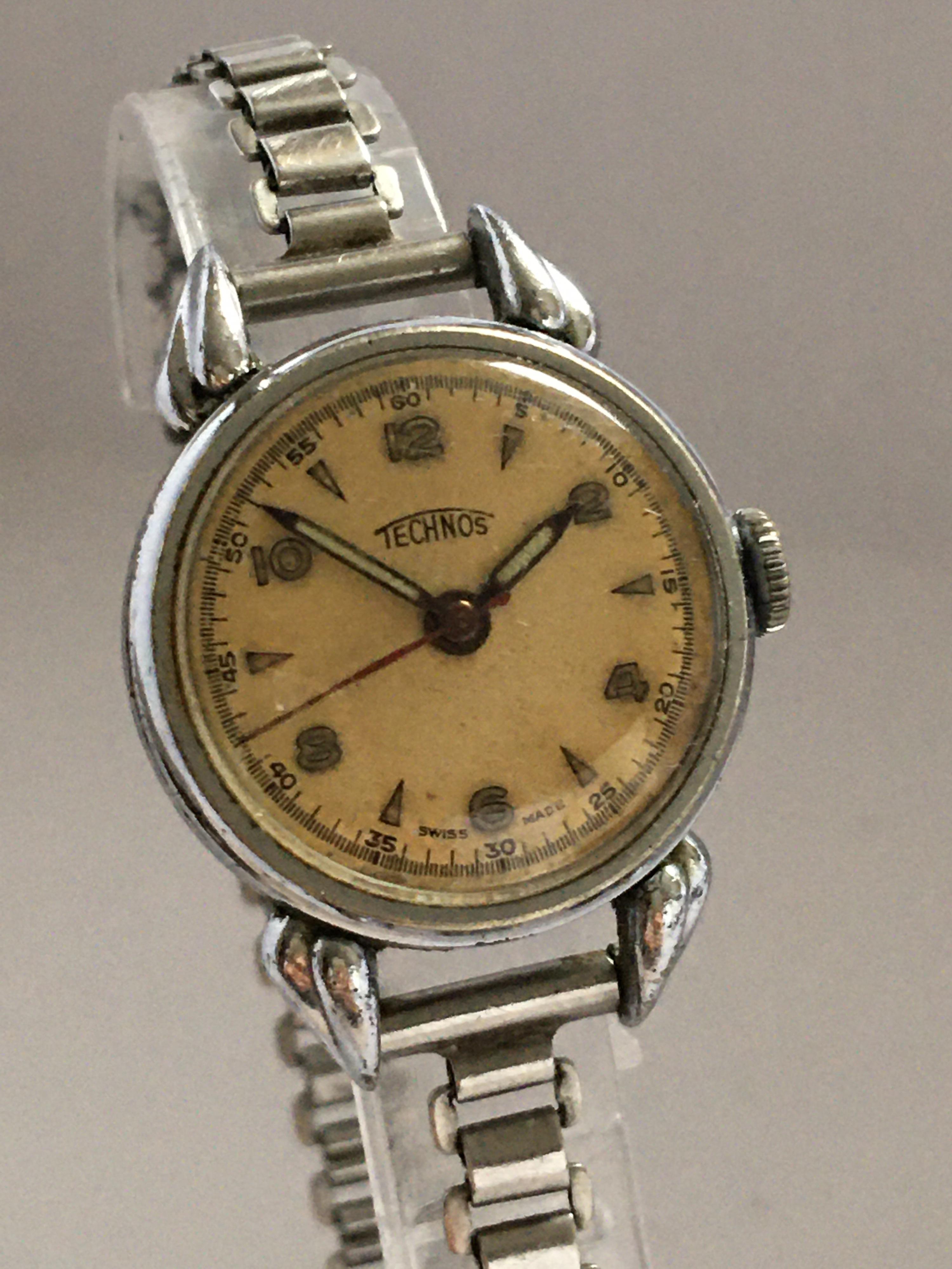 Vintage 1930s Mechanical with Sweep Seconds Swiss Ladies Watch For Sale 4