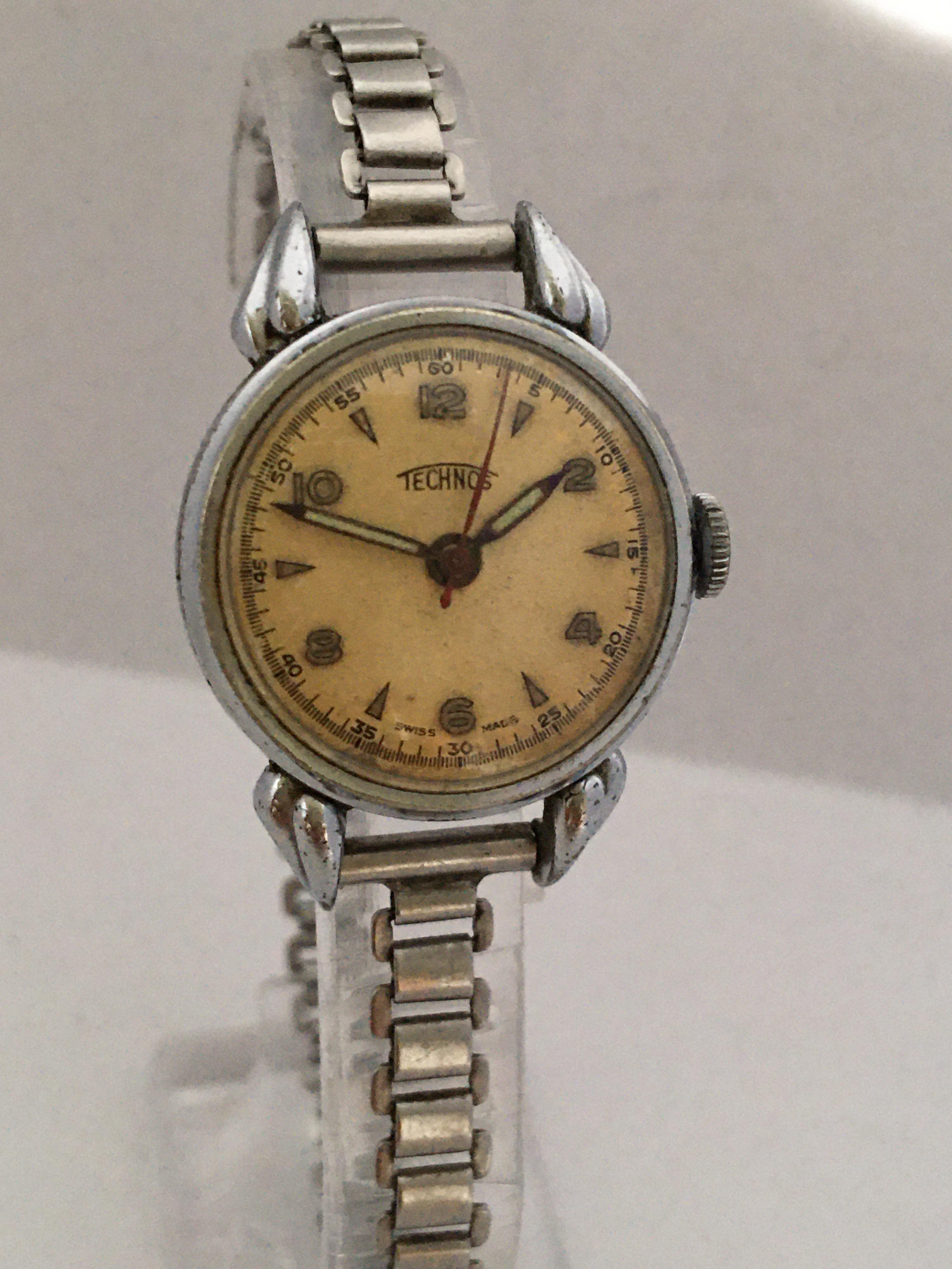 Vintage 1930s Mechanical with Sweep Seconds Swiss Ladies Watch For Sale 6