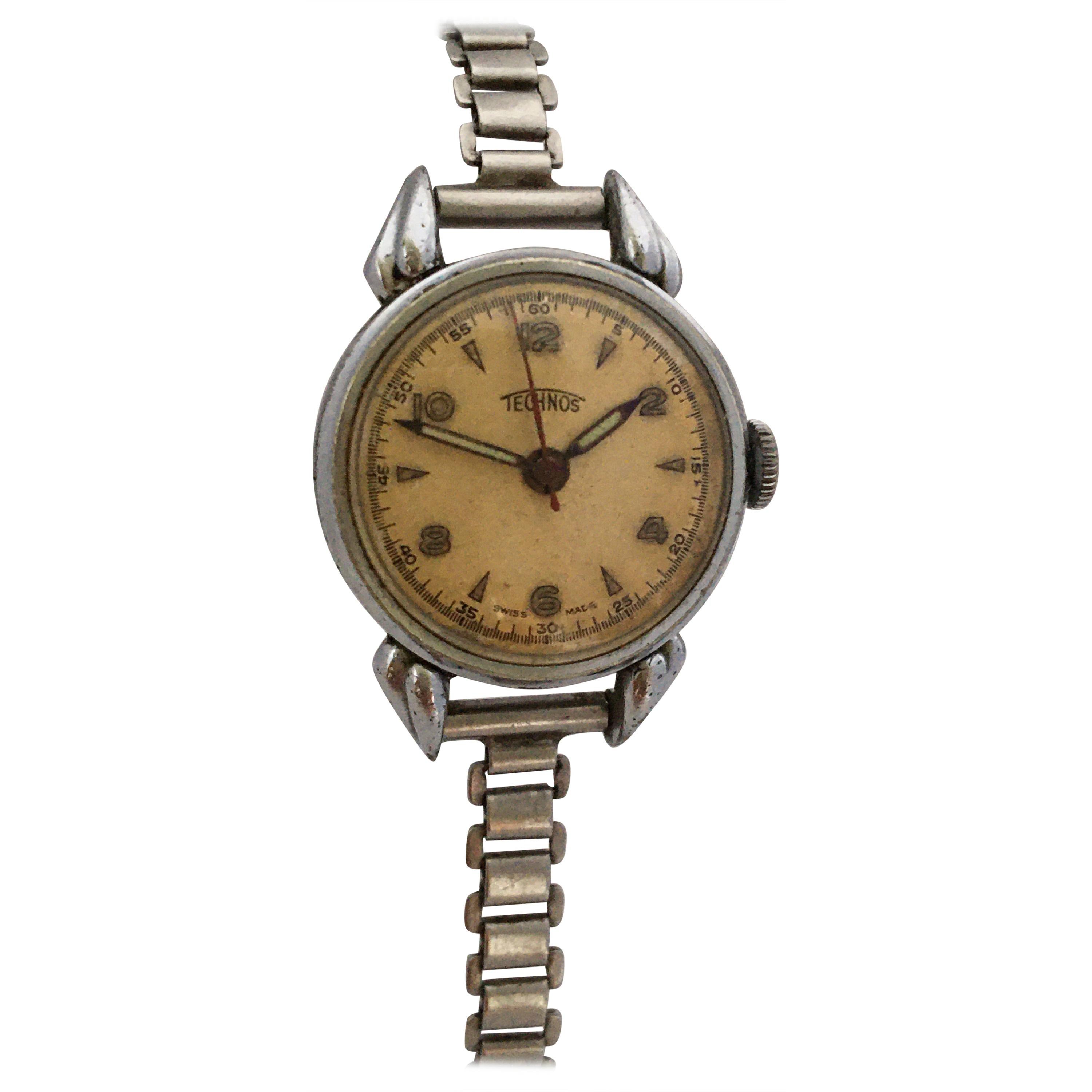 Vintage 1930s Mechanical with Sweep Seconds Swiss Ladies Watch For Sale